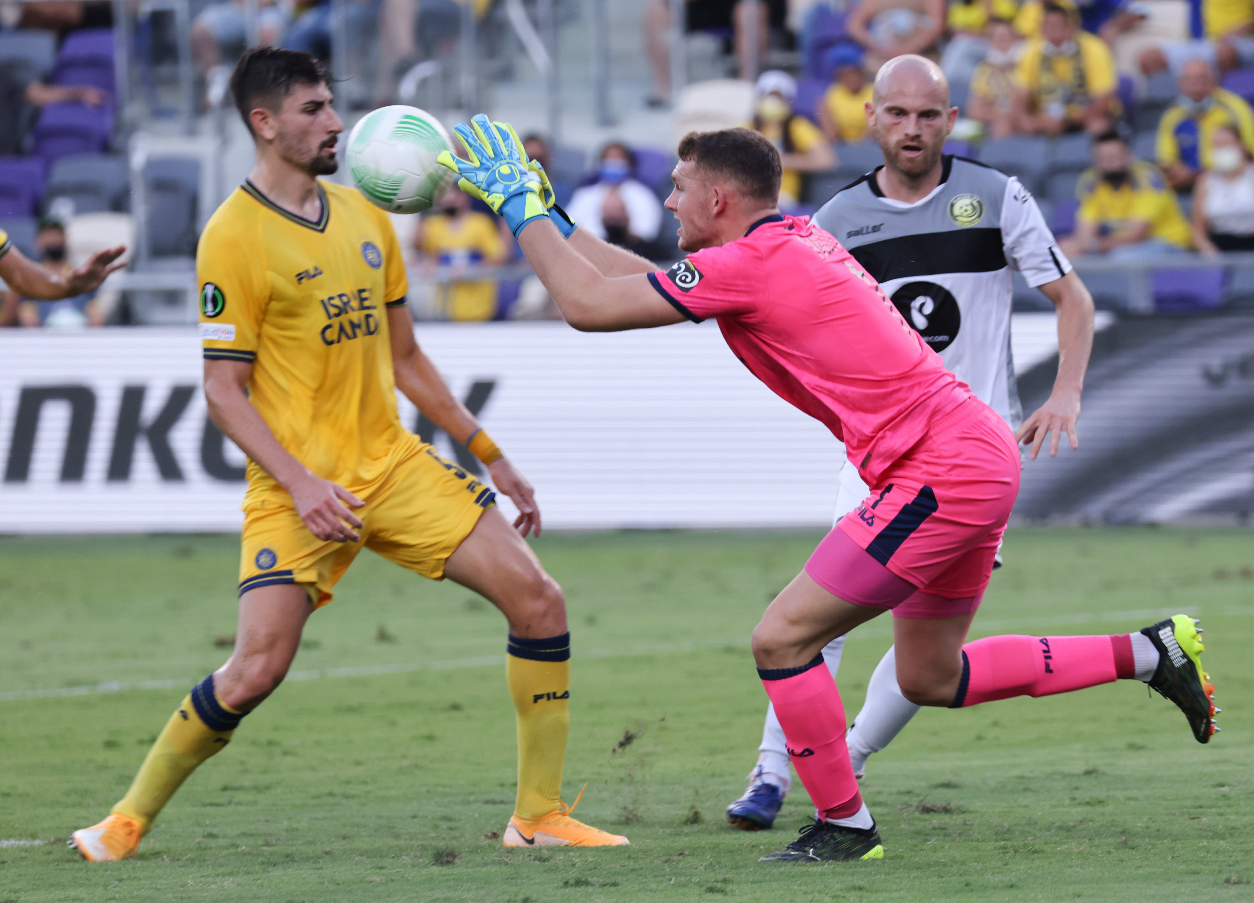שחקני מכבי תל אביב דניאל פרץ, עידן נחמיאס