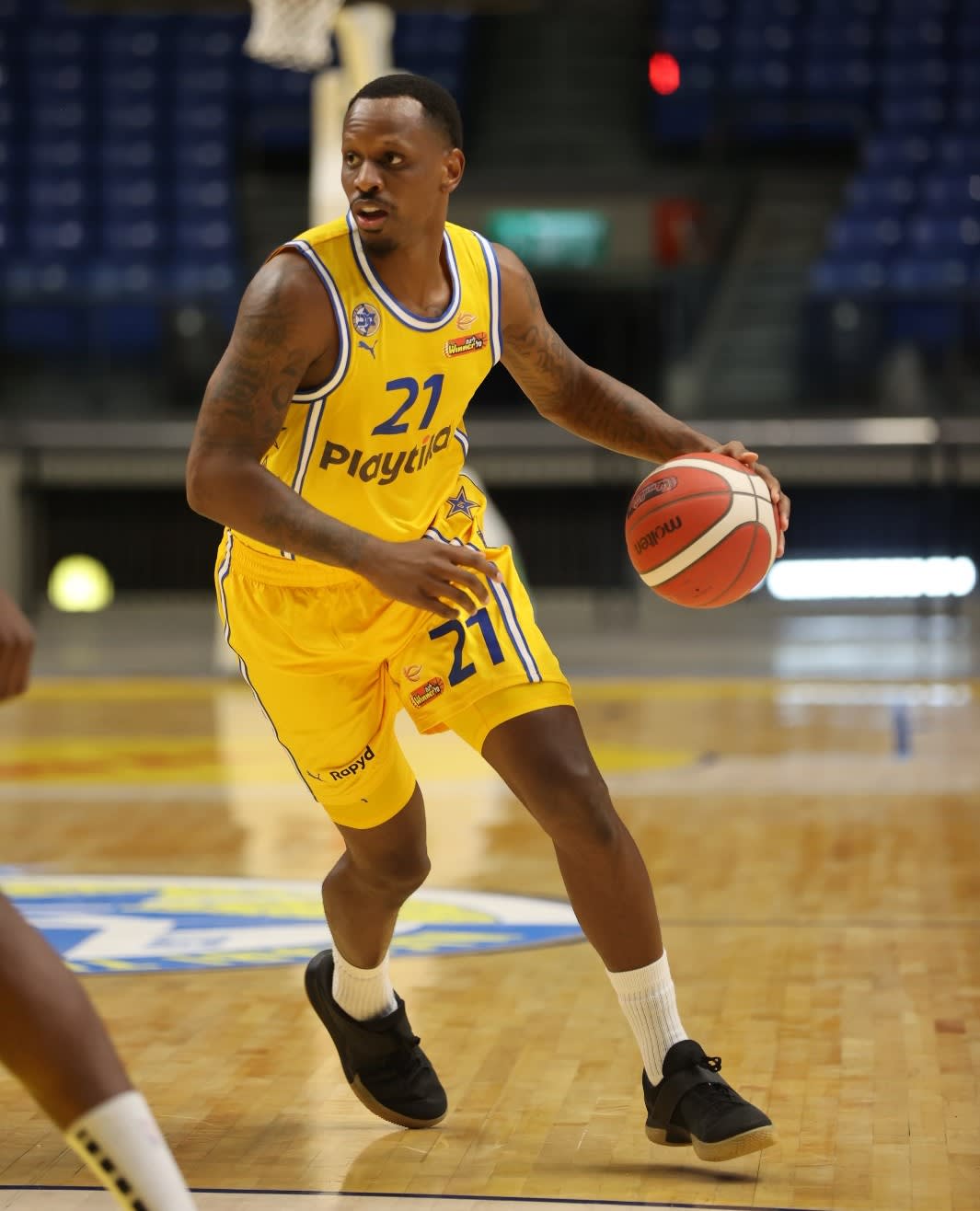 ג'יימס נאנלי שחקן מכבי תל אביב