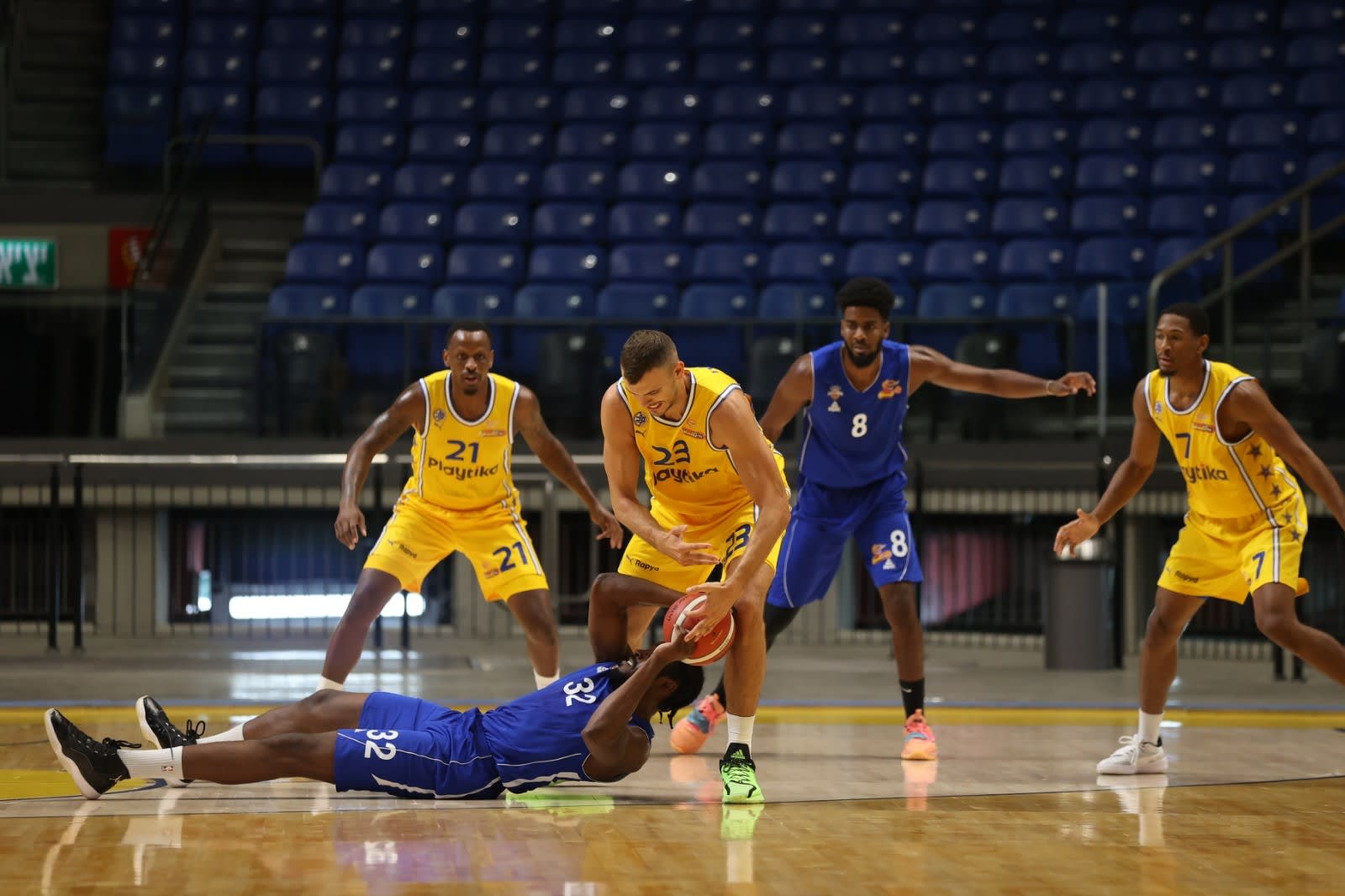 אנטה ז'יז'יץ' שחקן מכבי תל אביב נגד בני הרצליה
