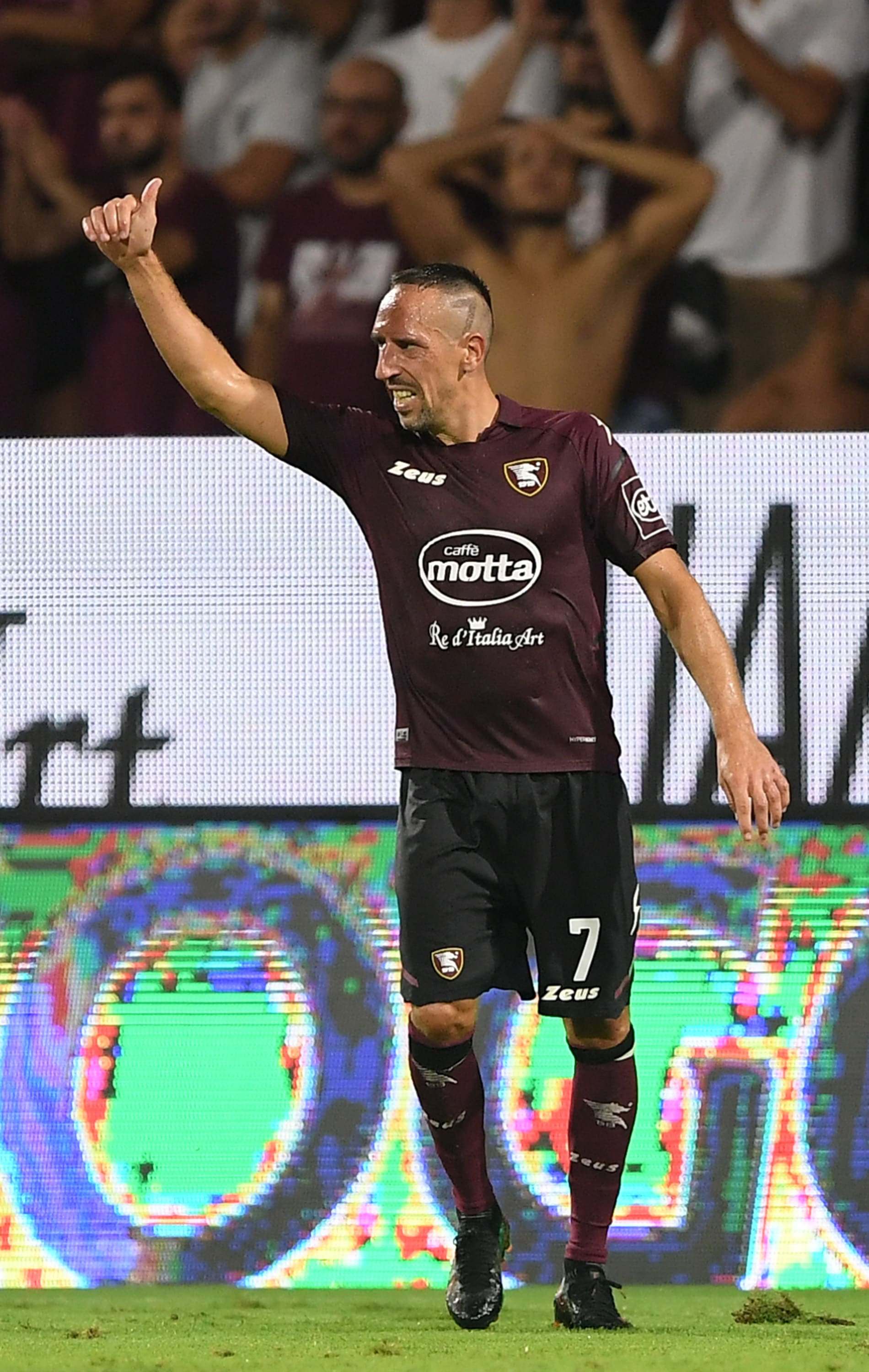 שחקן סלרניטנה פרנק ריברי