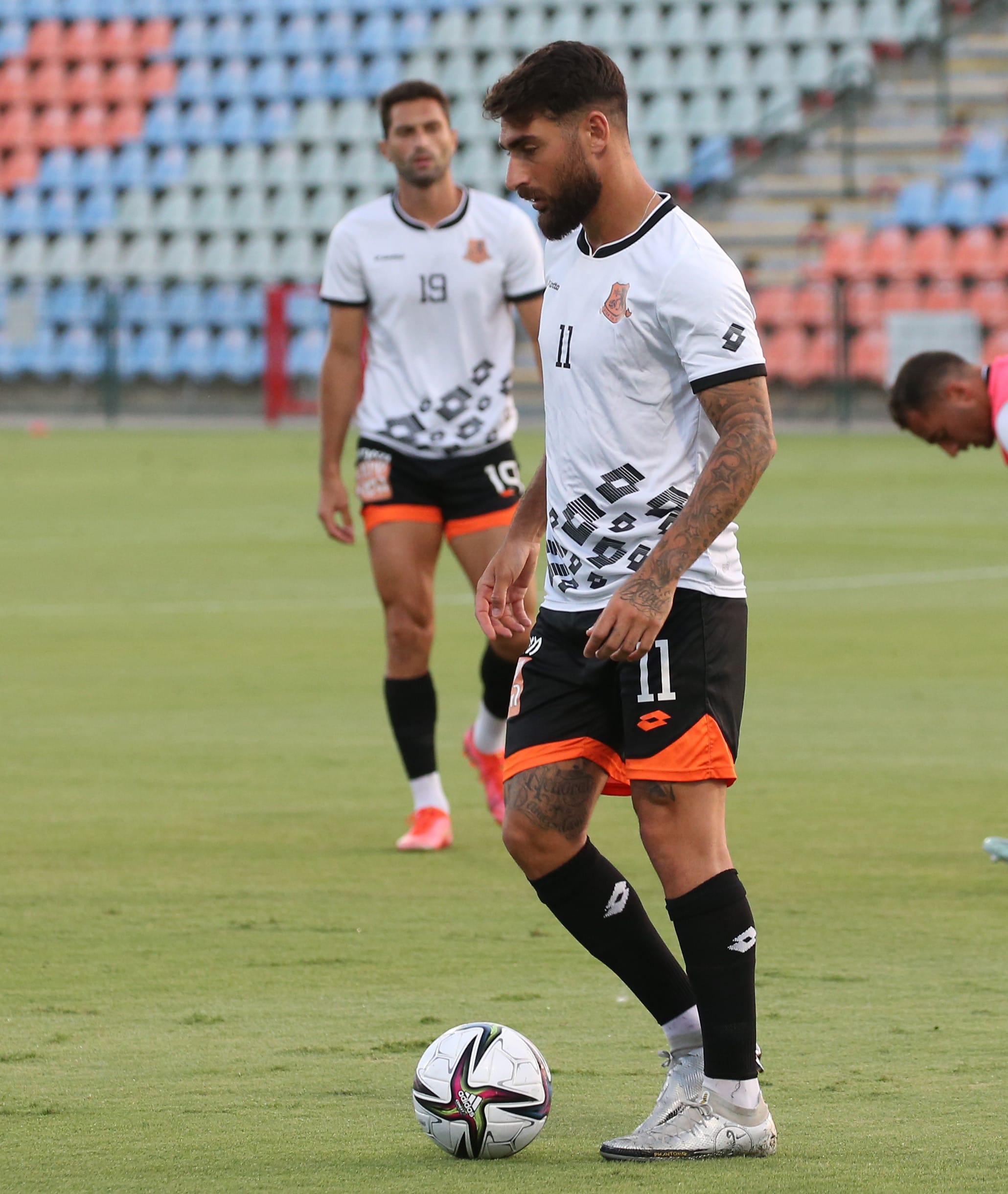 אלירן עטר שחקן בני יהודה בחימום