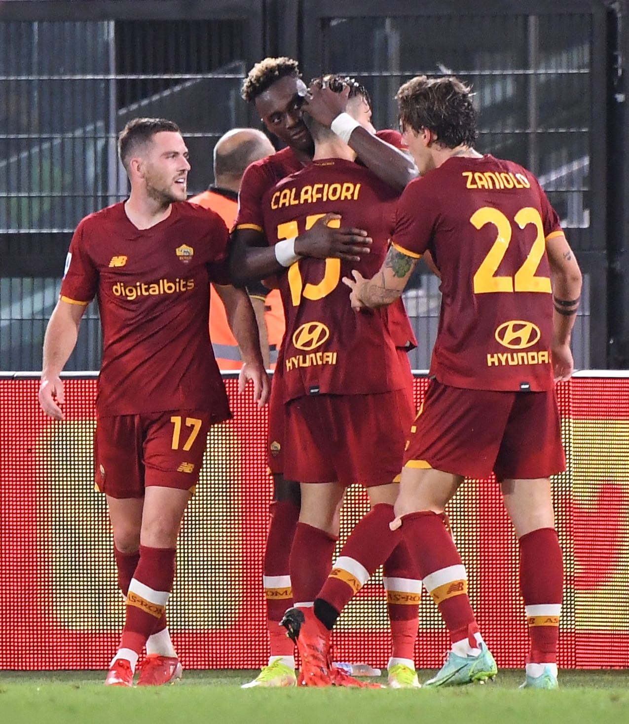 שחקני רומא חוגגים עם טמי אברהם