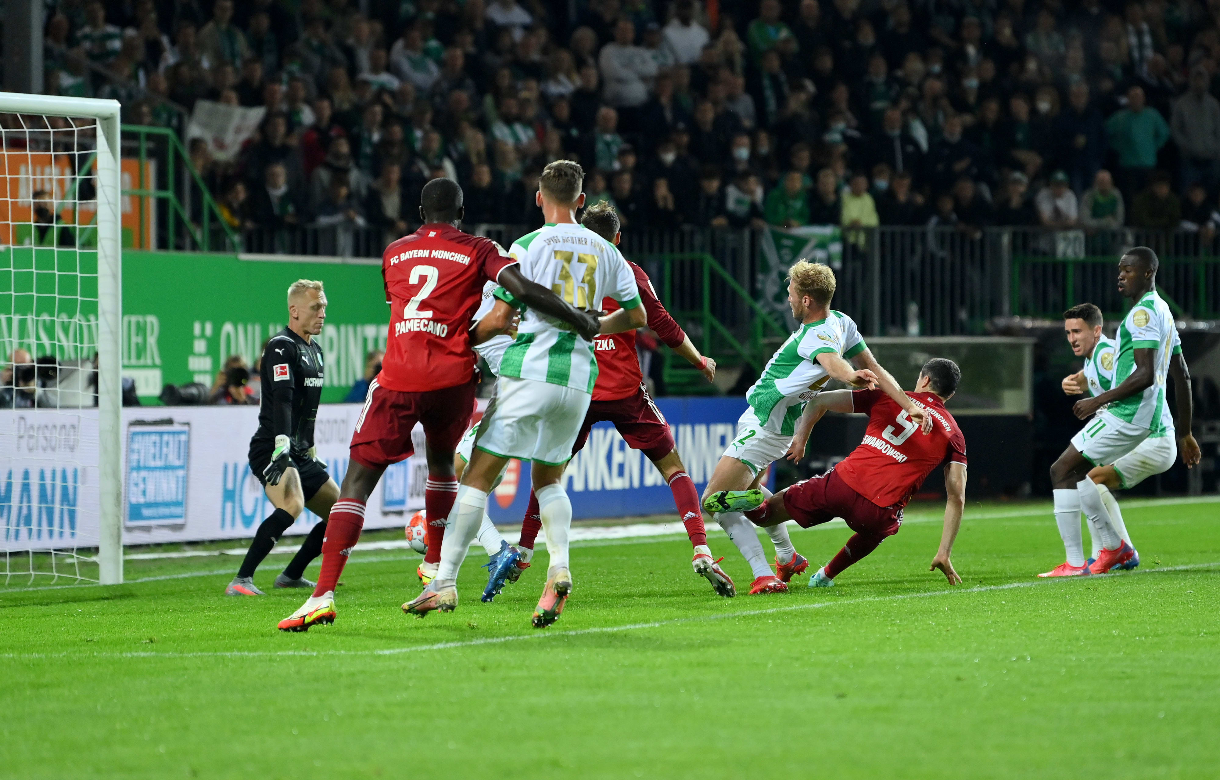 באיירן מינכן עולה ליתרון 0:3 על גרויטר פירת