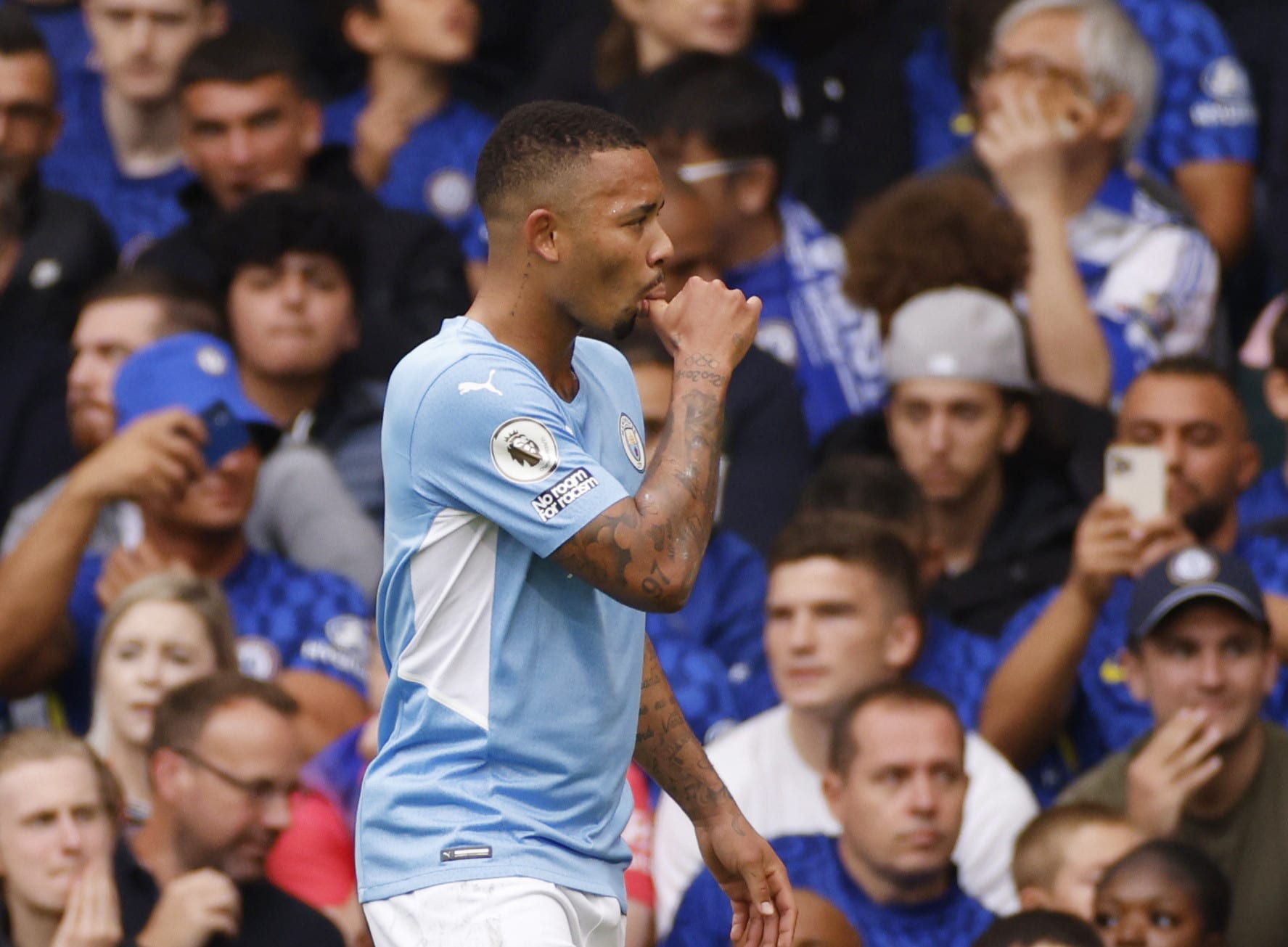 גבריאל ז'סוס שחקן מנצ'סטר סיטי חוגג שער