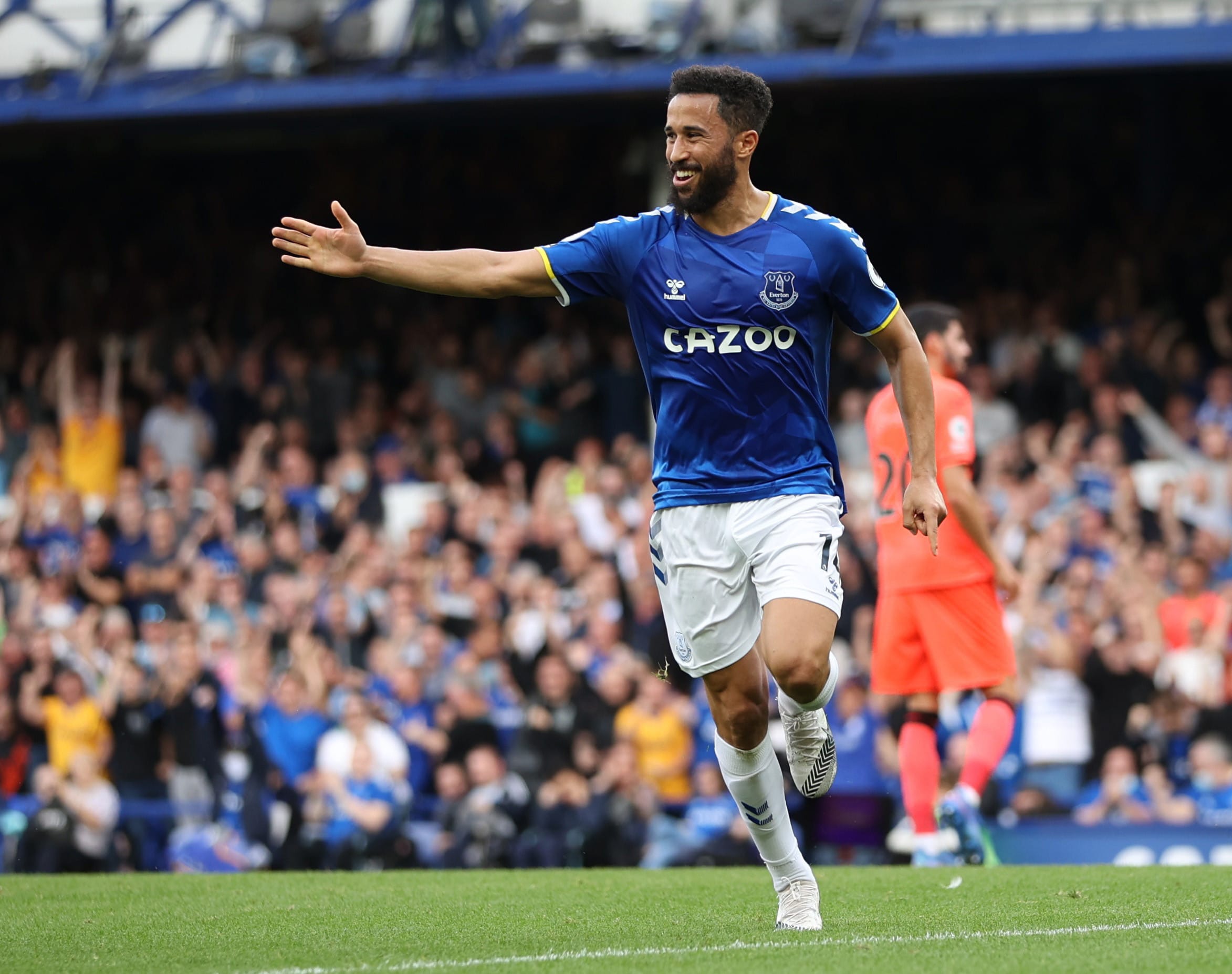 אנדרוס טאונסנד שחקן אברטון חוגג שער