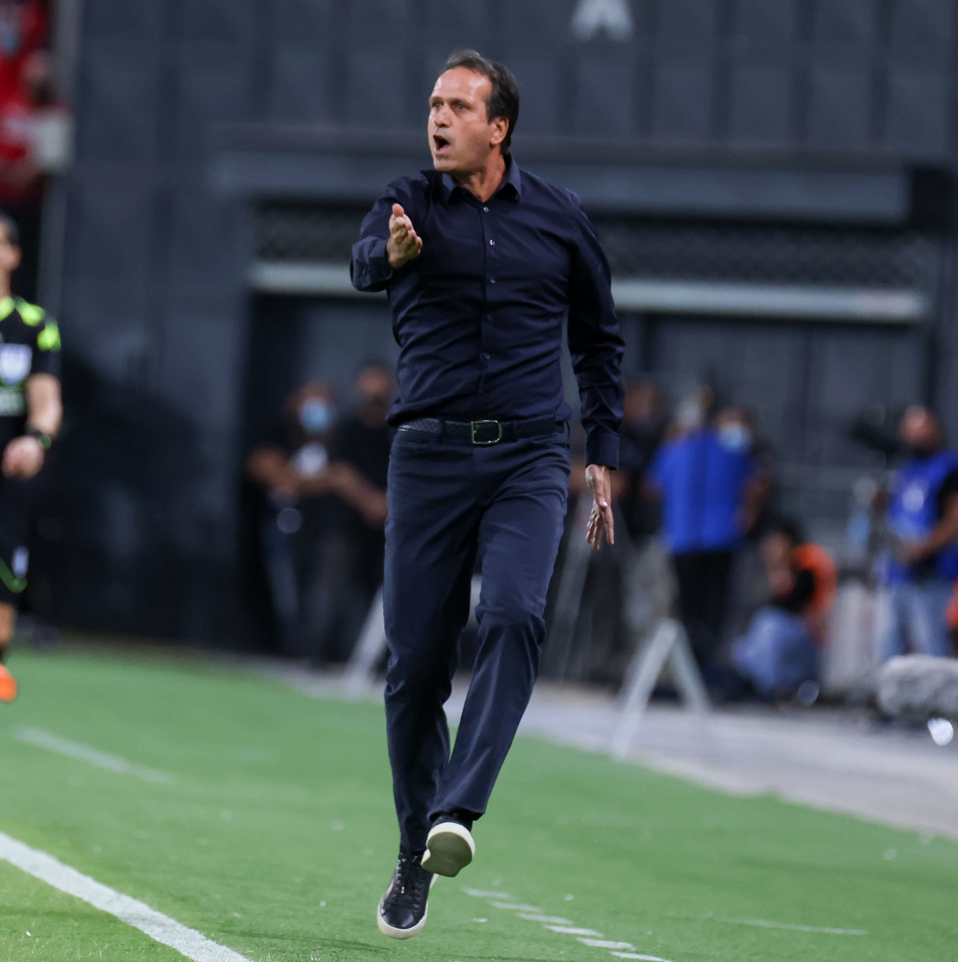 מאמן הפועל באר שבע רוני לוי