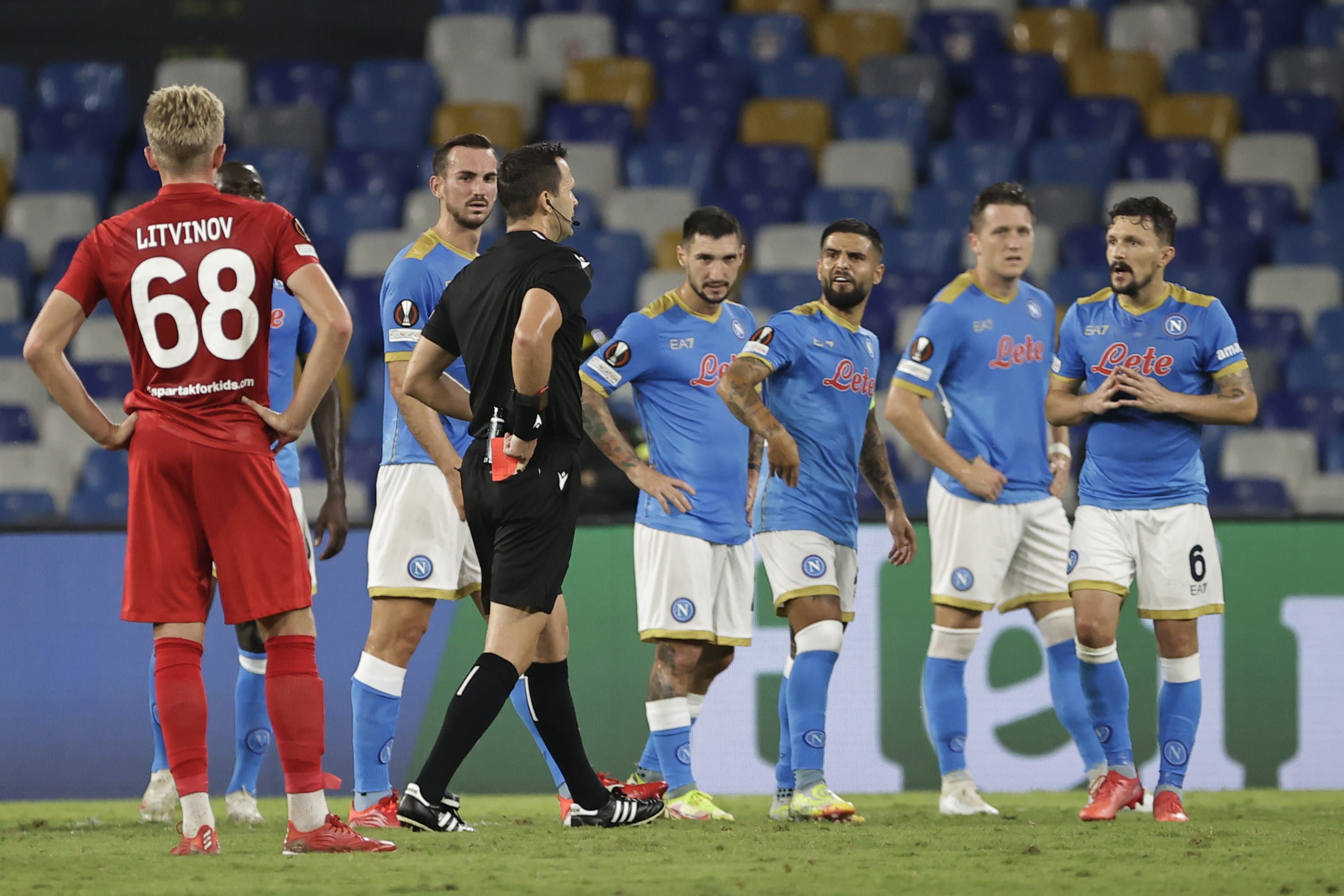 מריו רוי שחקן נאפולי מורחק