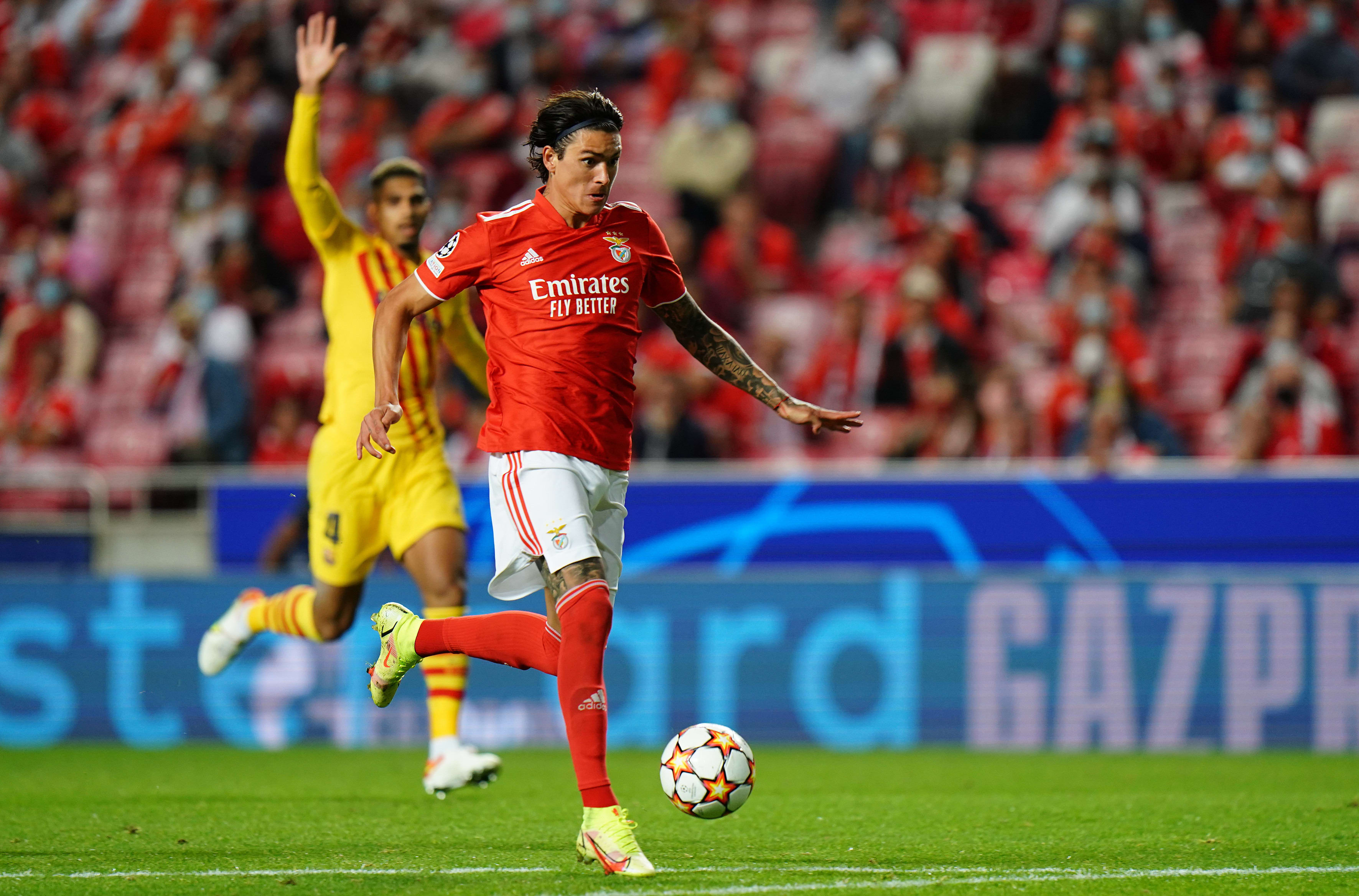 דרווין נונייס שחקן בנפיקה