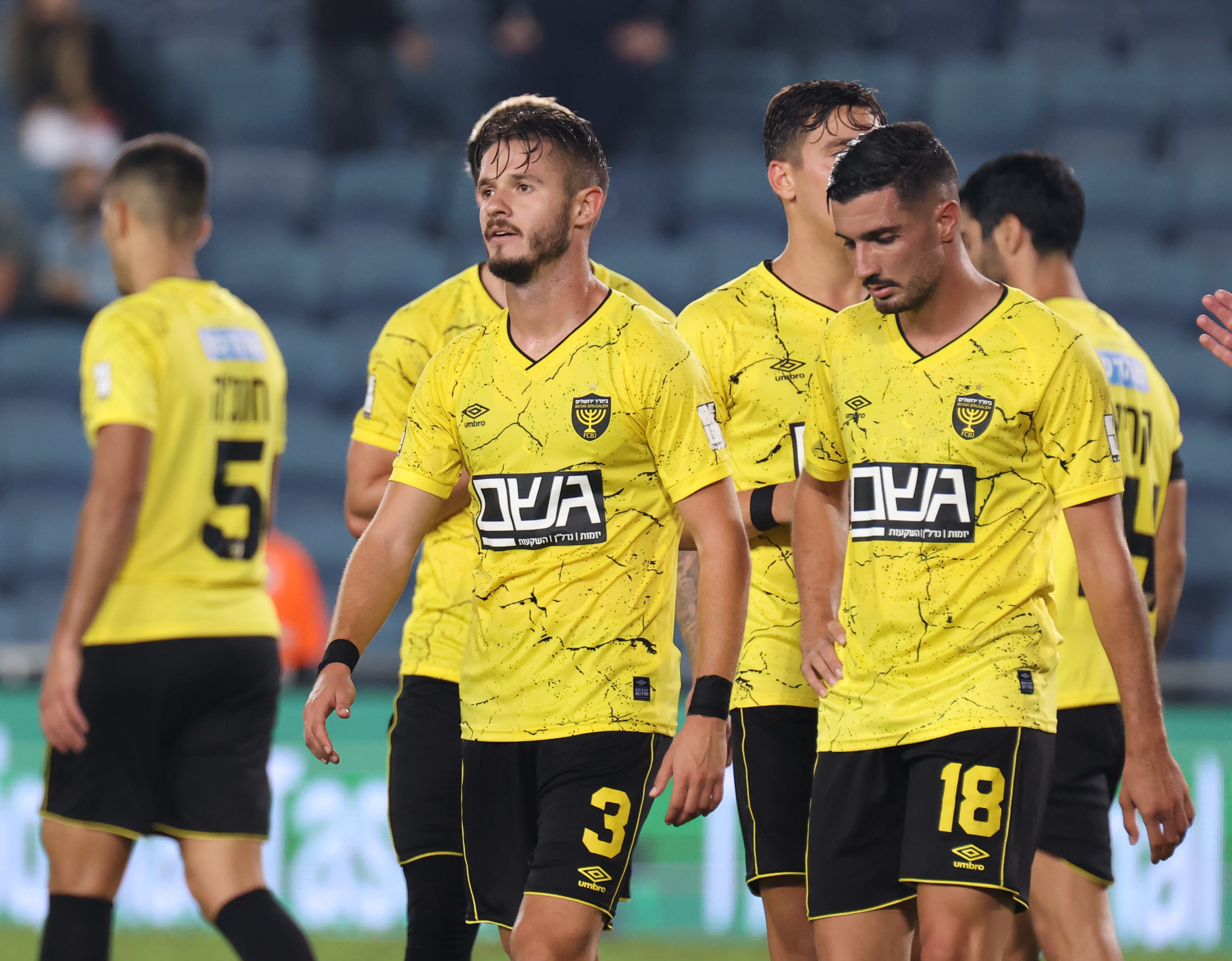 ניב זריהן, מקס גרצ'קין שחקני בית