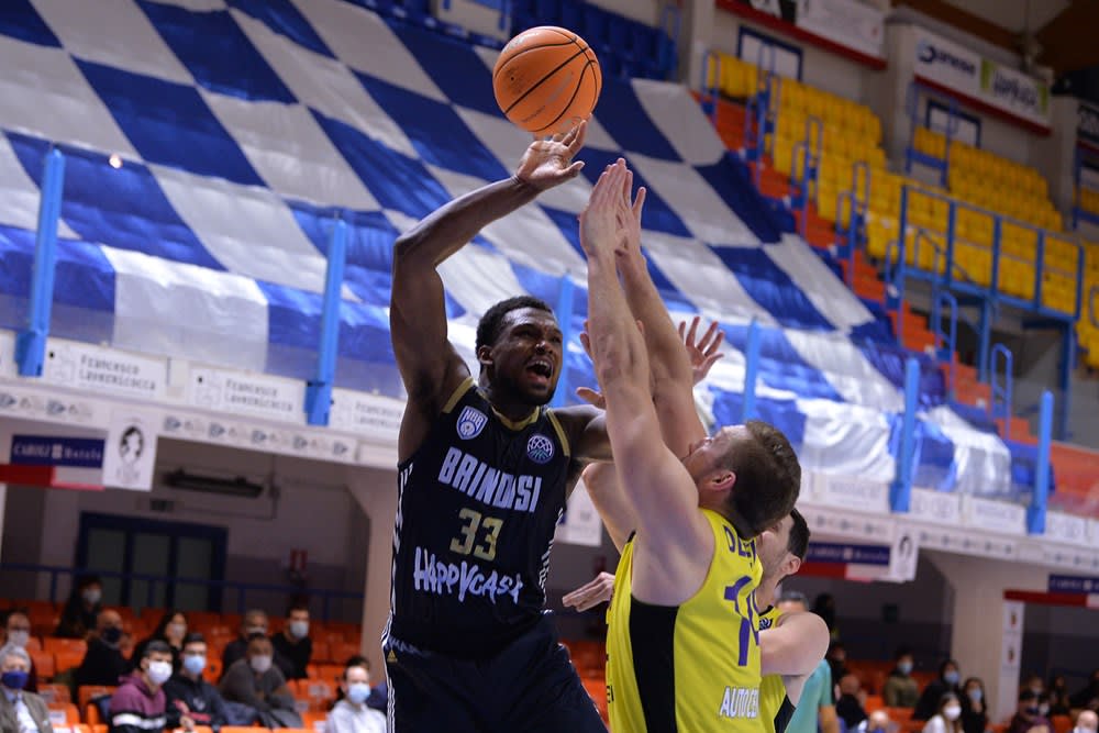 שחקן ברינדיזי ניק פרקינס