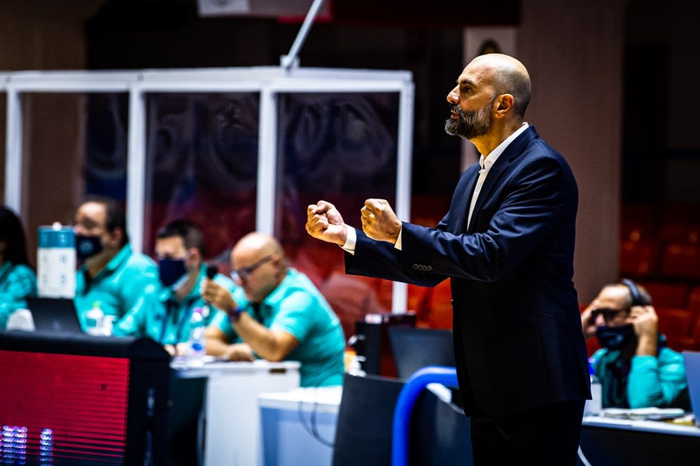 מאמן הפועל חולון מאוריציו בוסקאליה