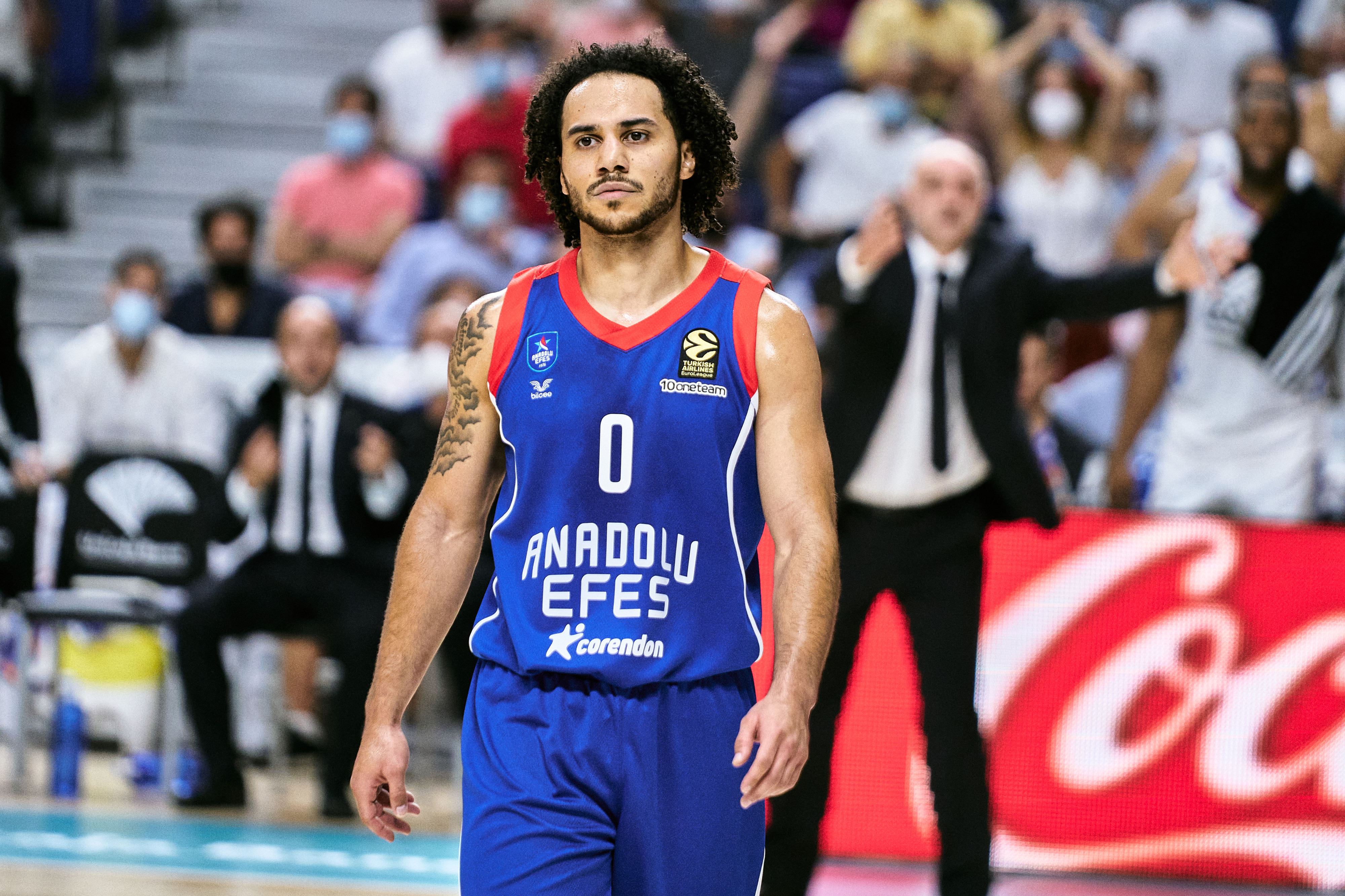 שחקן אנאדולו אפס שיין לארקין