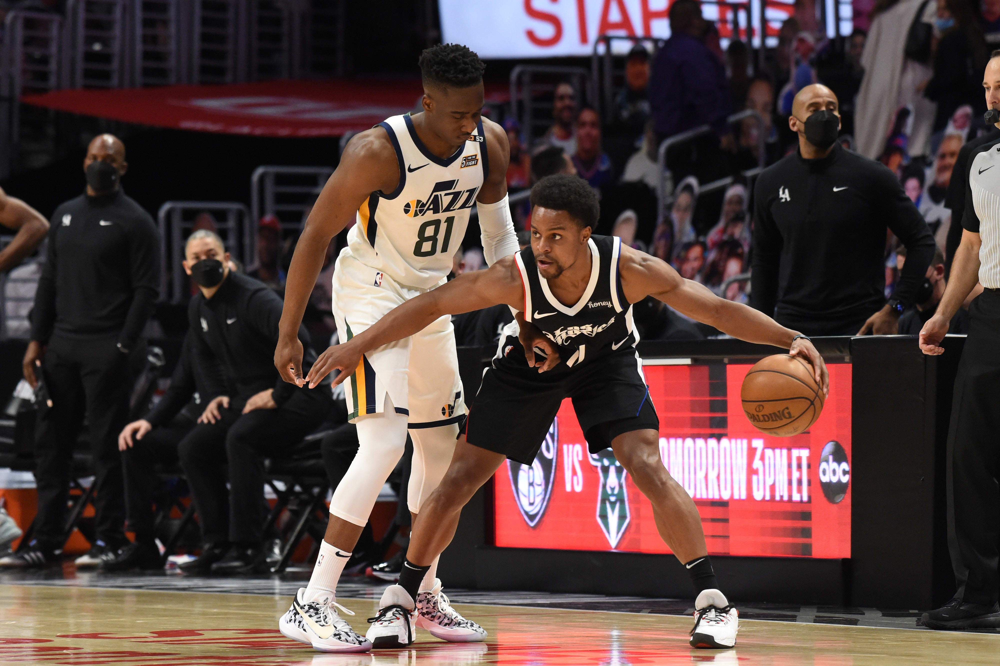 שחקן לוס אנג'לס קליפרס יוגי פרל