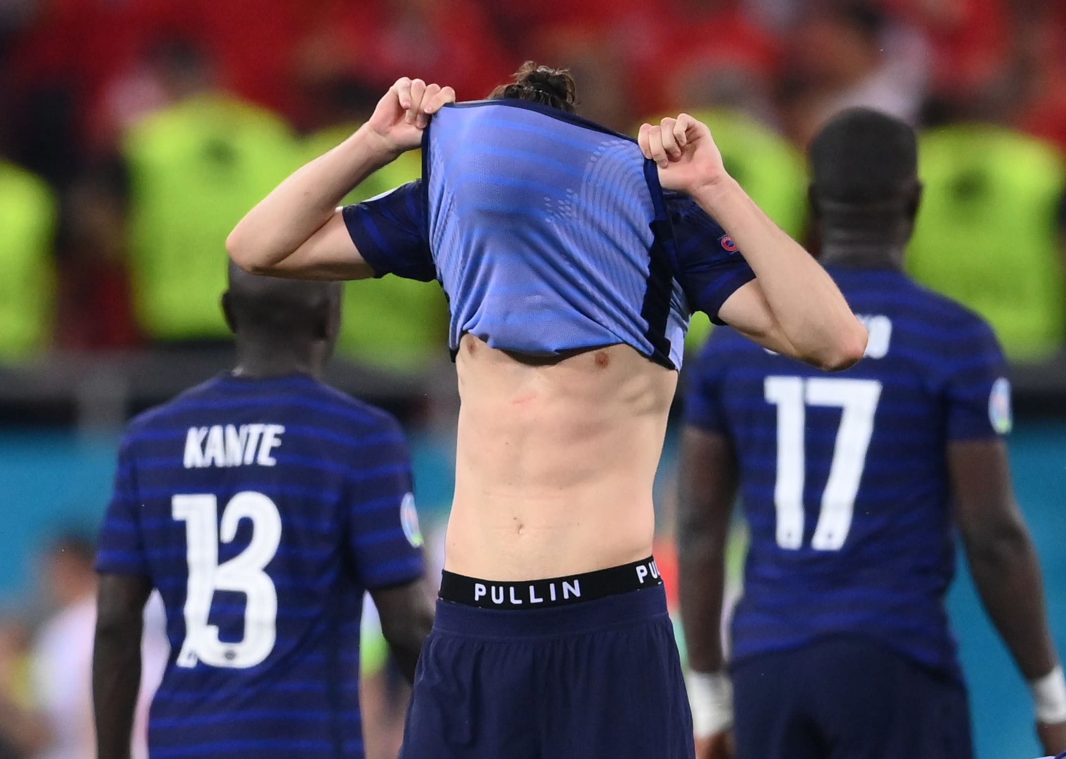 אדריאן ראביו שחקן נבחרת צרפת מאוכזב