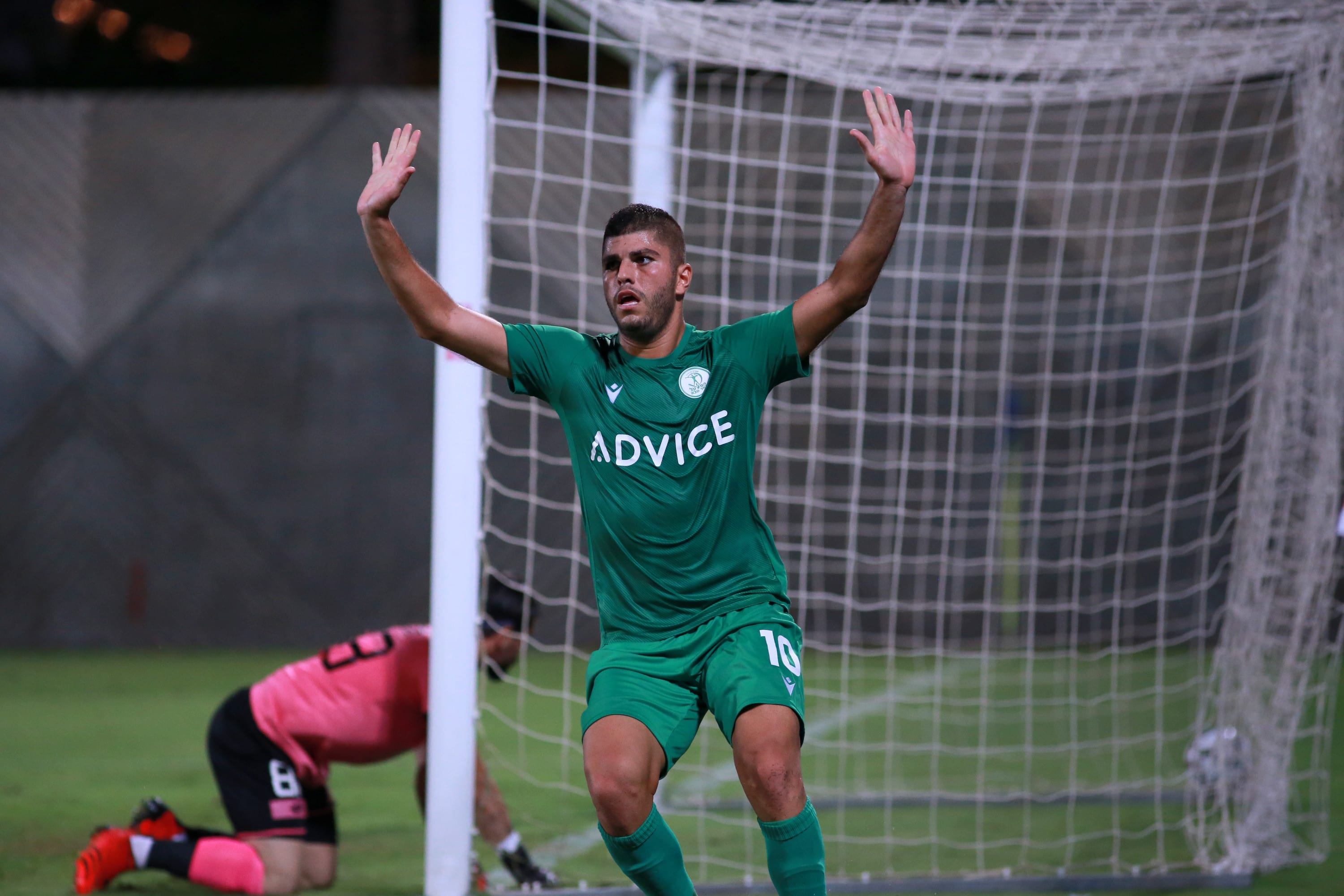 גיל יצחק, חלוץ הפועל כפר סבא