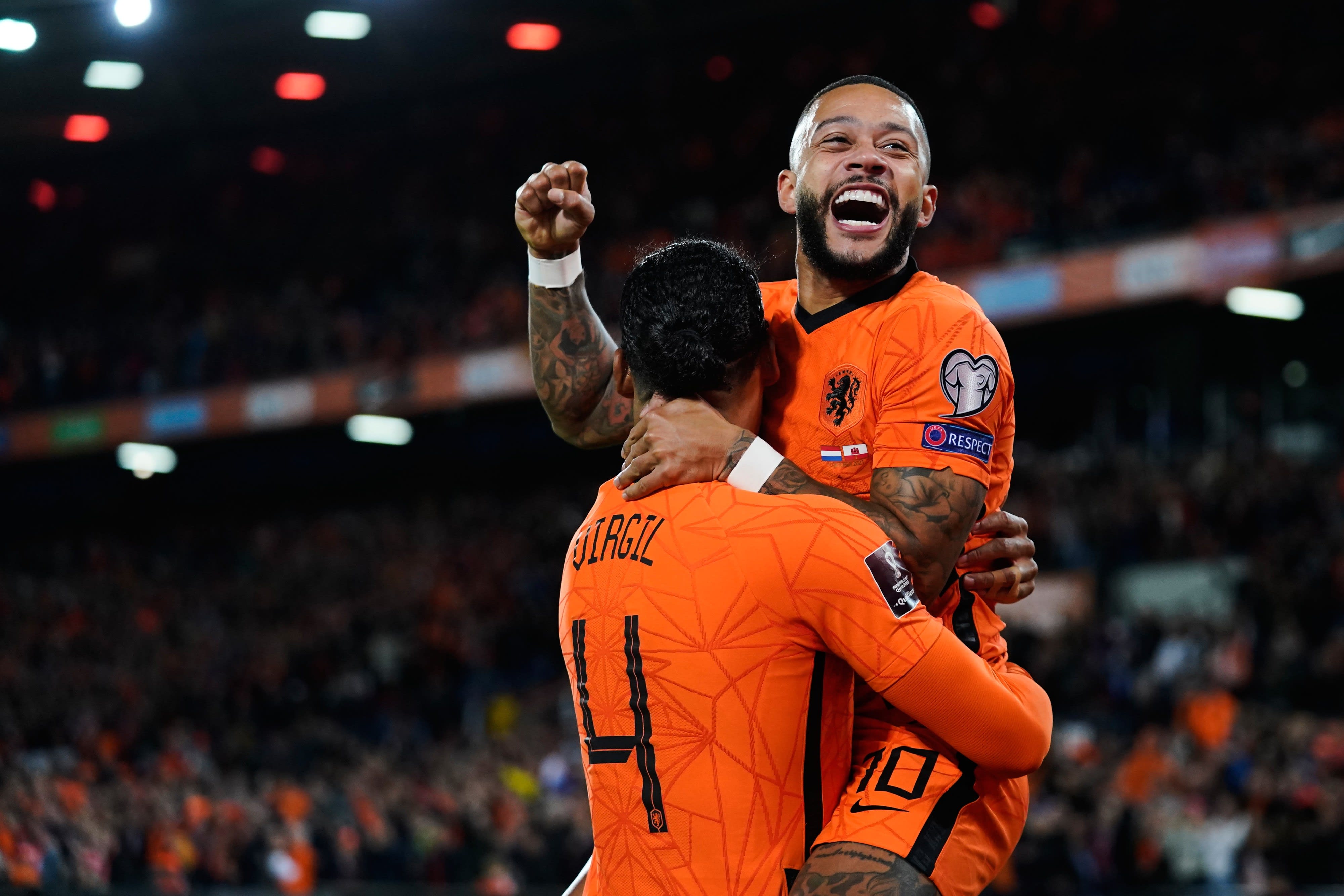 ממפיס דפאי, חלוץ נבחרת הולנד