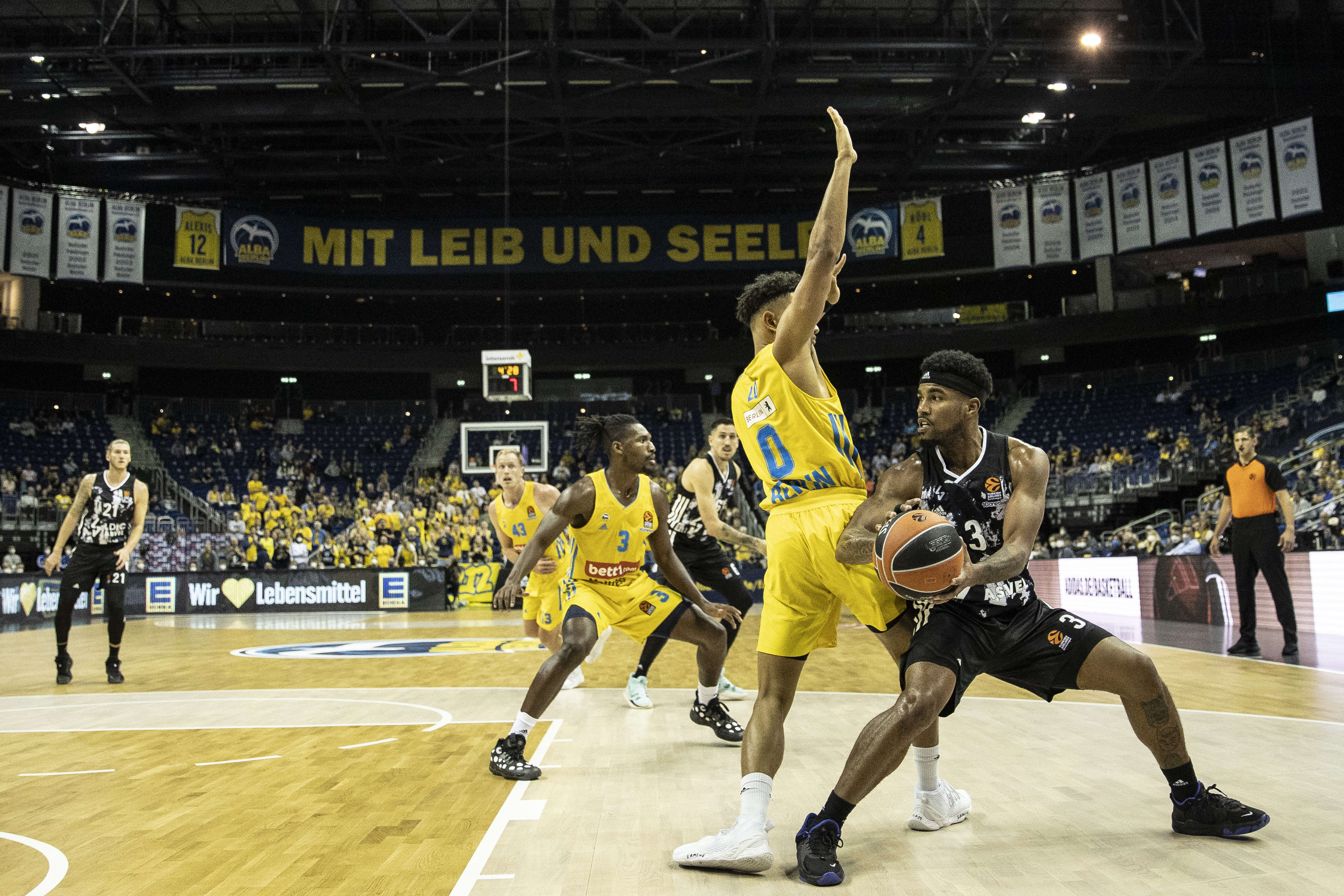 שחקן וילרבאן כריס ג'ונס