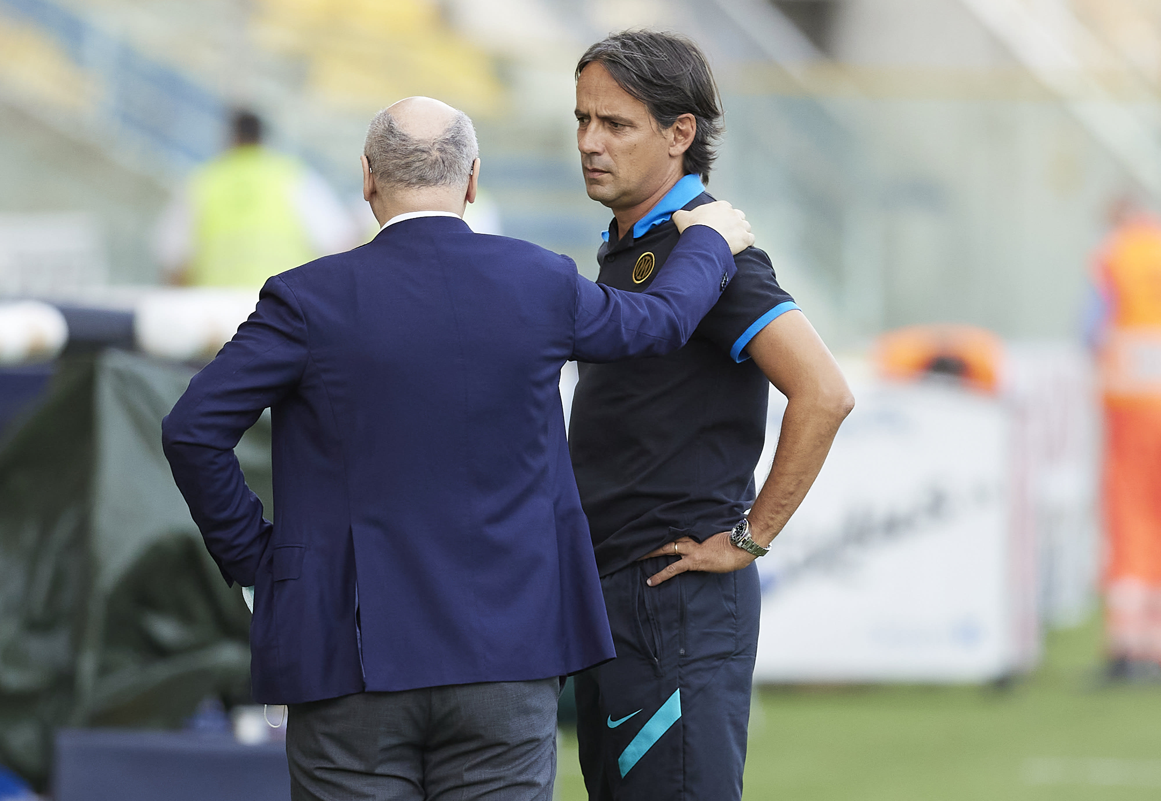 סימונה אינזאגי מאמן אינטר עם המנכ