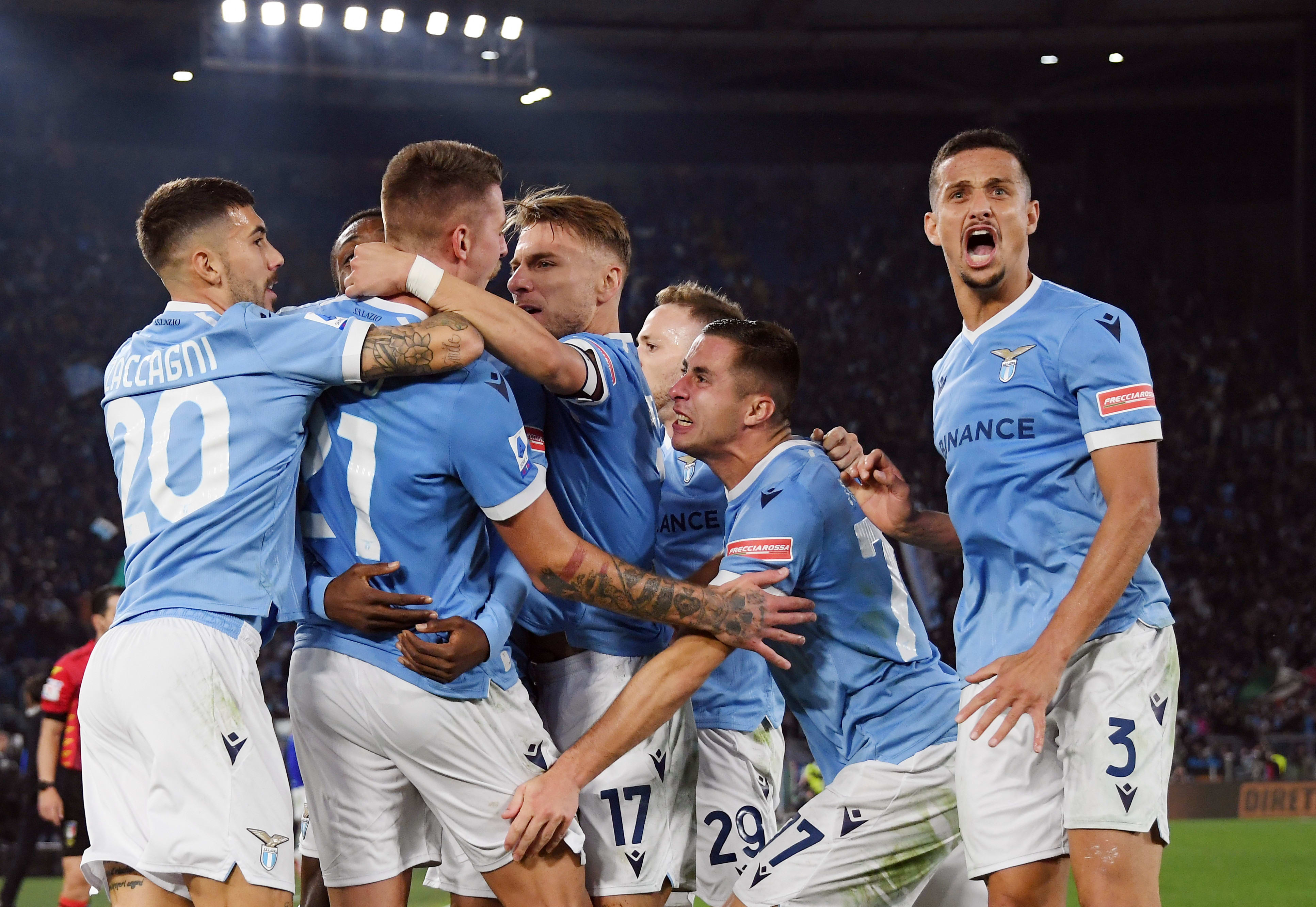 שחקני לאציו חוגגים