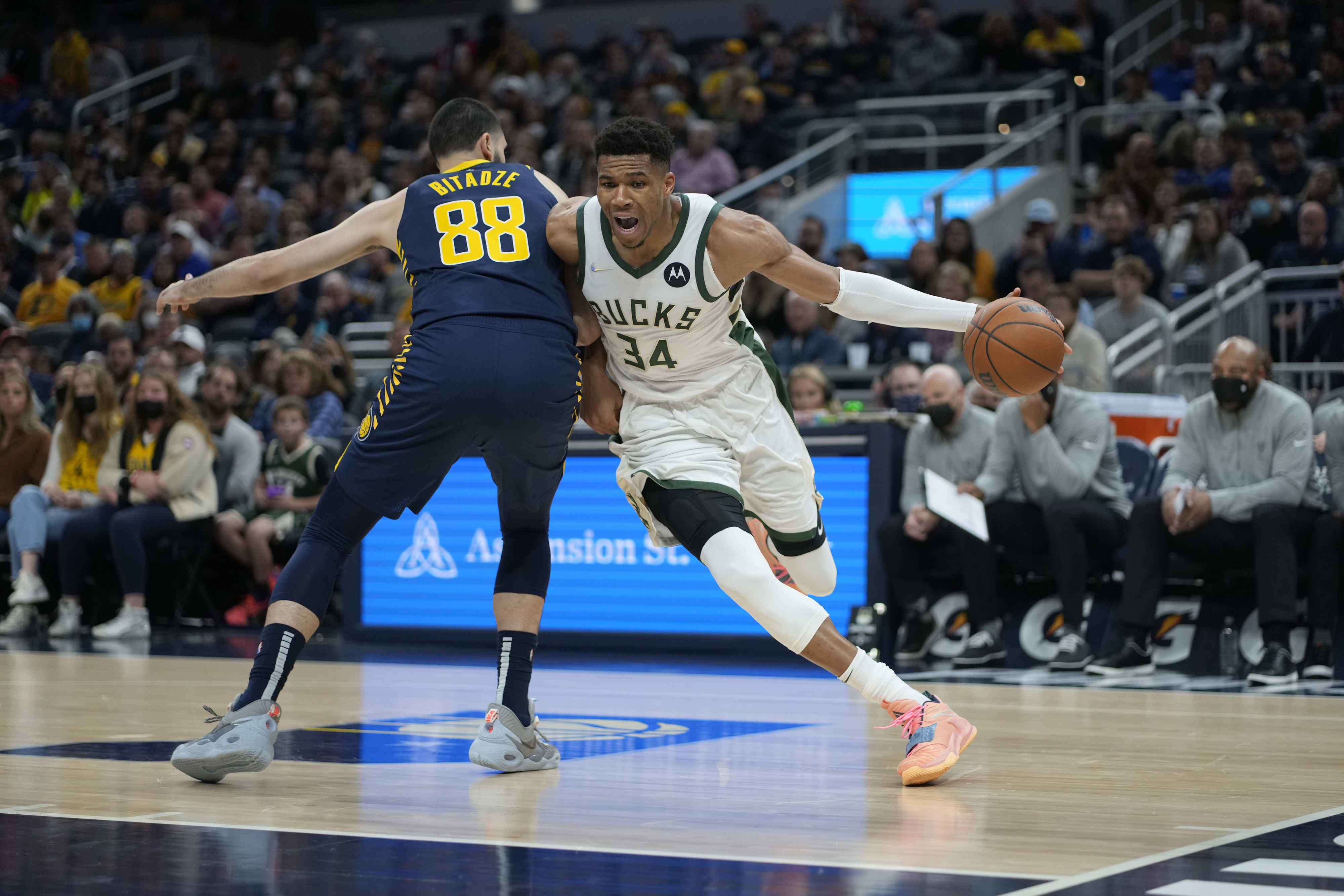 שחקן מילווקי באקס יאניס אנטטקומפו