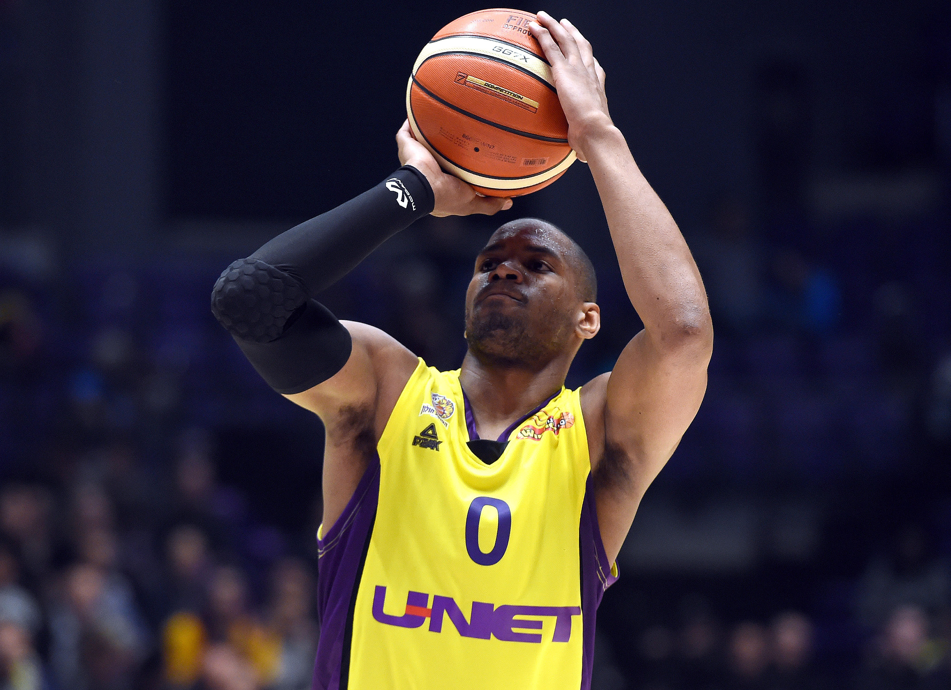 שחקן הפועל חולון טו הולוואי