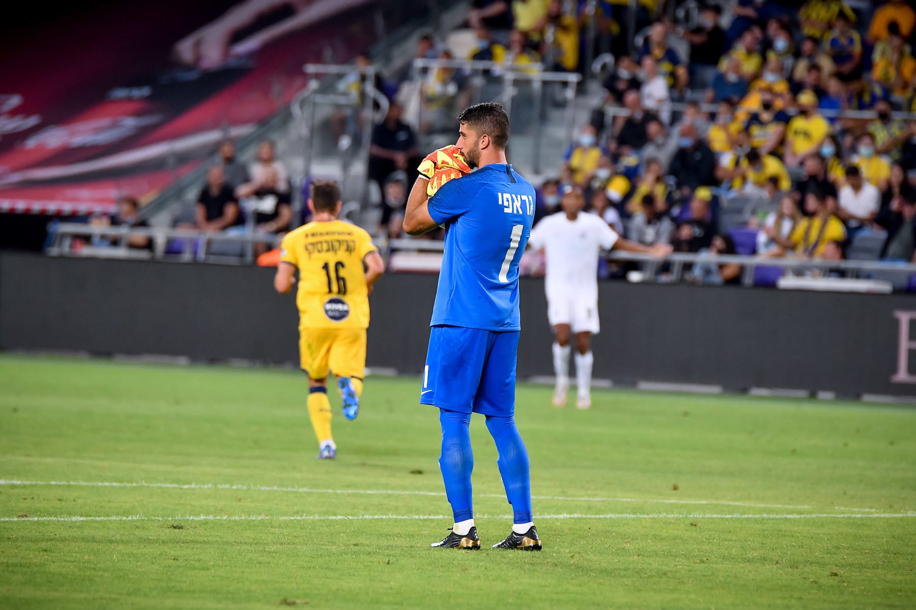 שוער מ.ס. אשדוד יואב ג'רפי