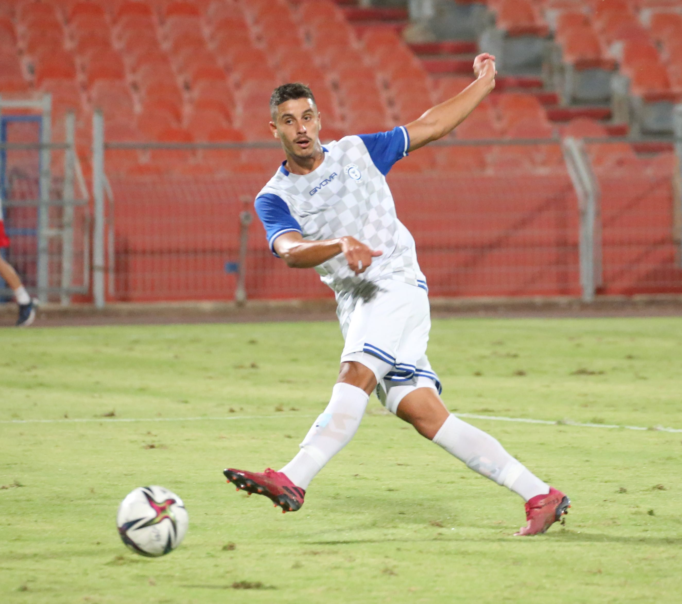 שחקן בית"ר תל אביב בת ים ליאור קצב