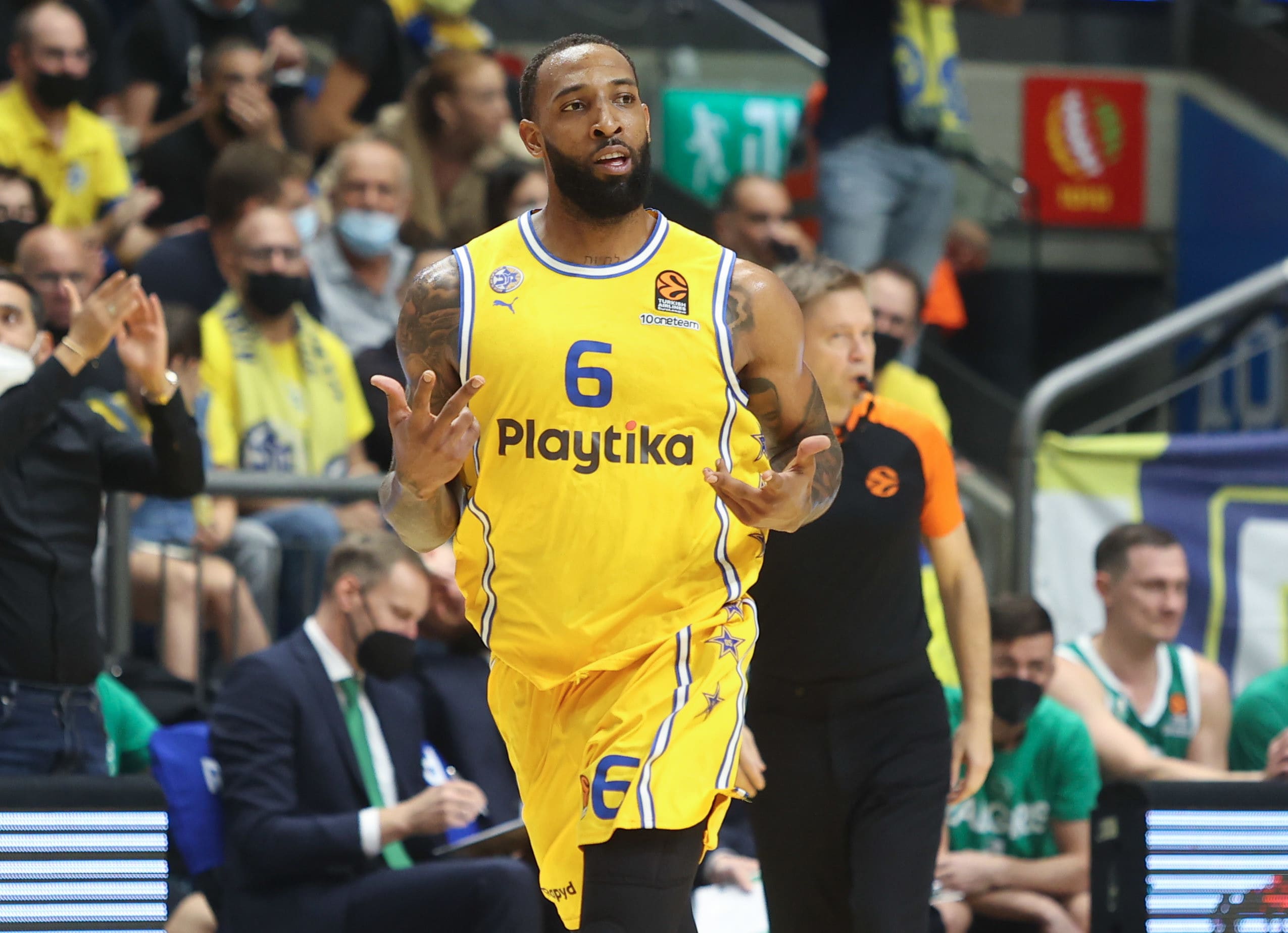 דרק וויליאמס שחקן מכבי תל אביב