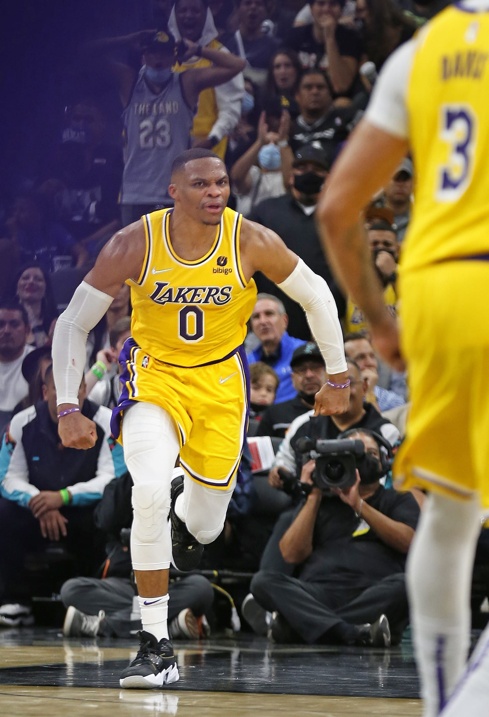 שחקן לוס אנג'לס לייקרס ראסל ווסטברוק