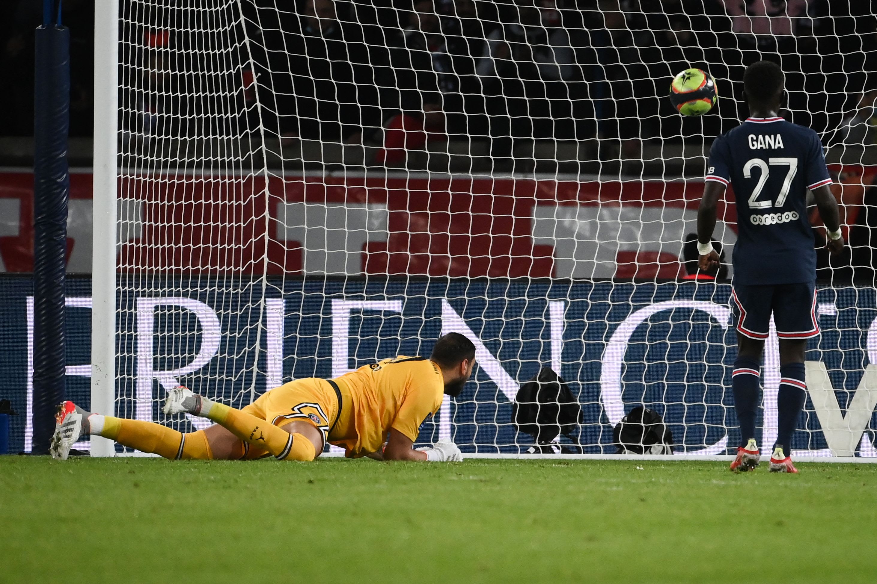 ג'אנלואיג'י דונארומה, שוער פריז סן ז'רמן סופג