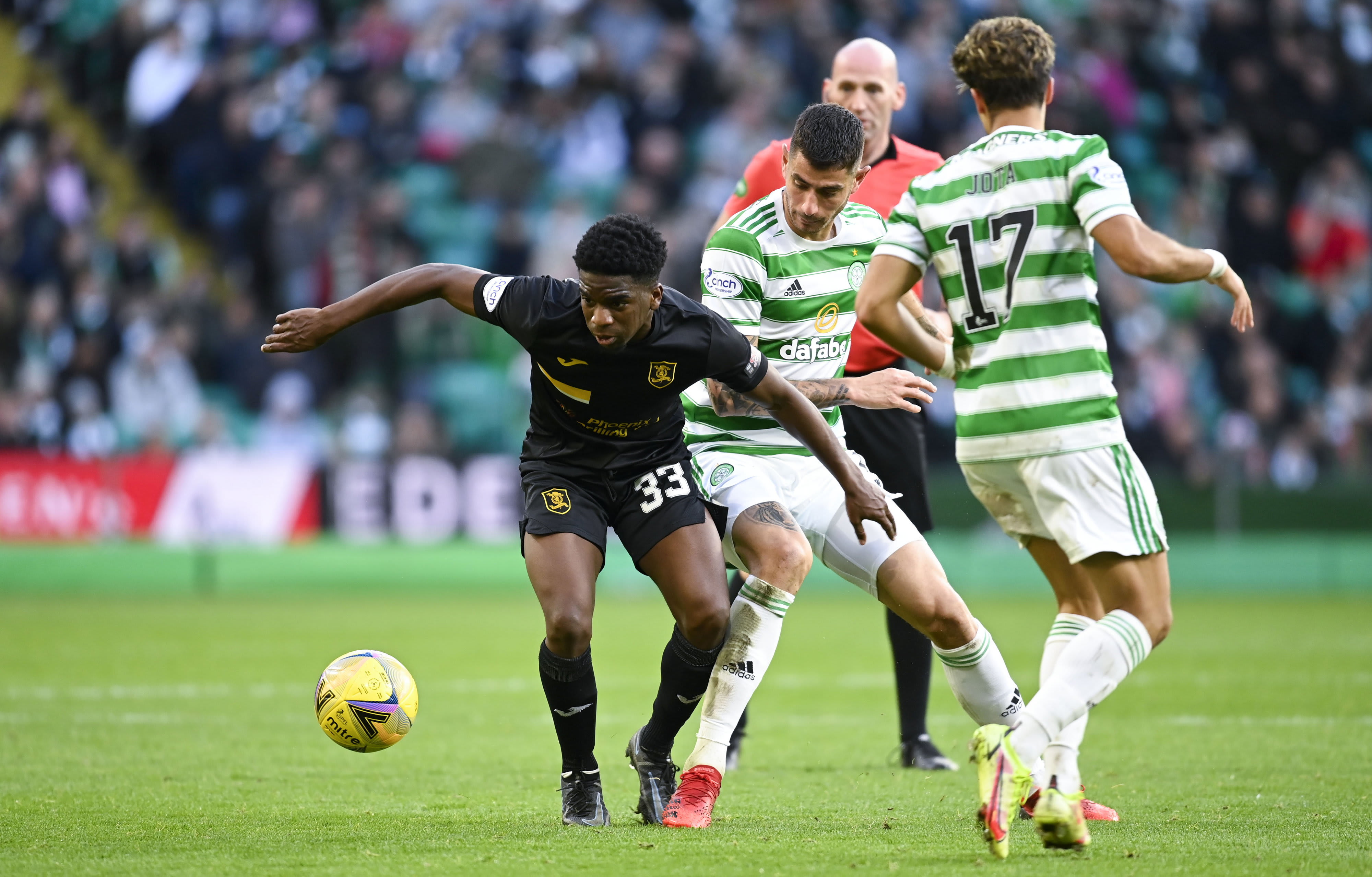 ניר ביטון שחקן סלטיק מול ליבינגסטון