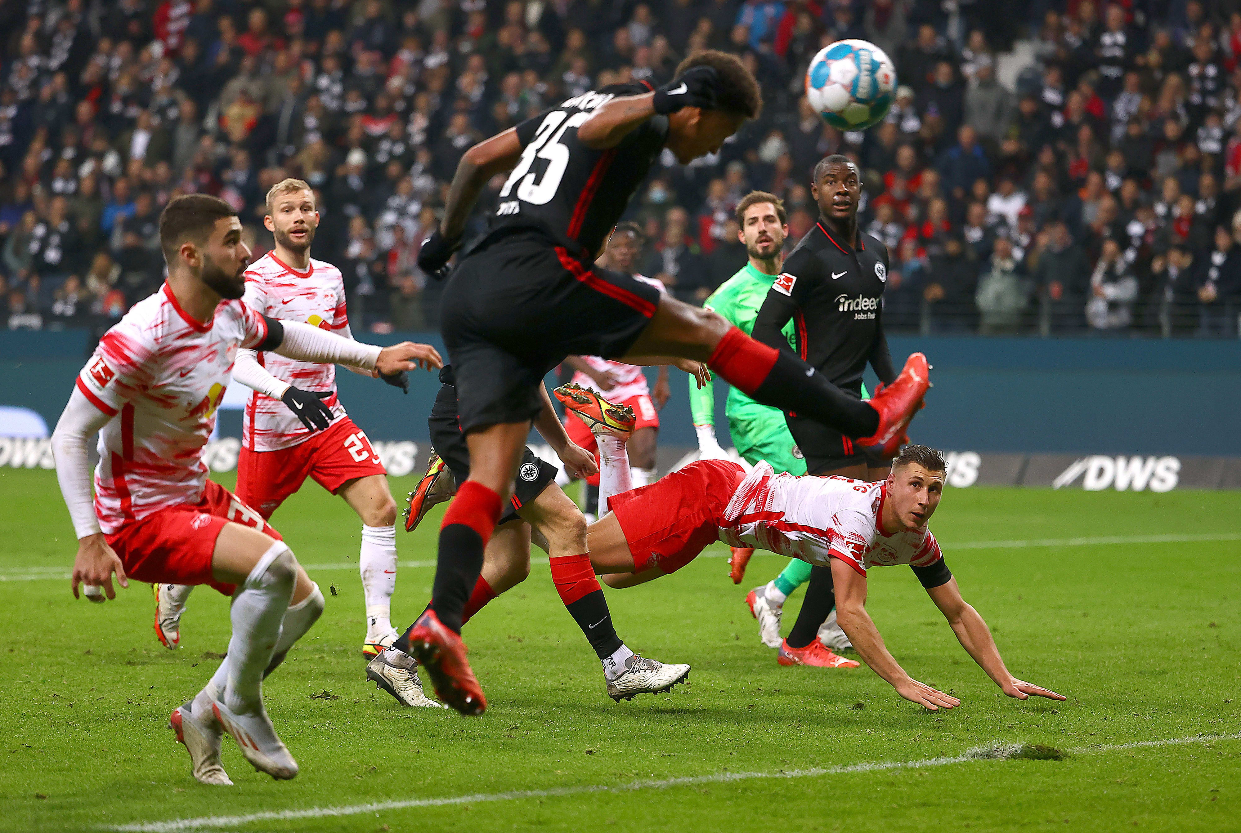 שחקן איינטרכט פרנקפורט, טוטה כובש נגד לייפציג