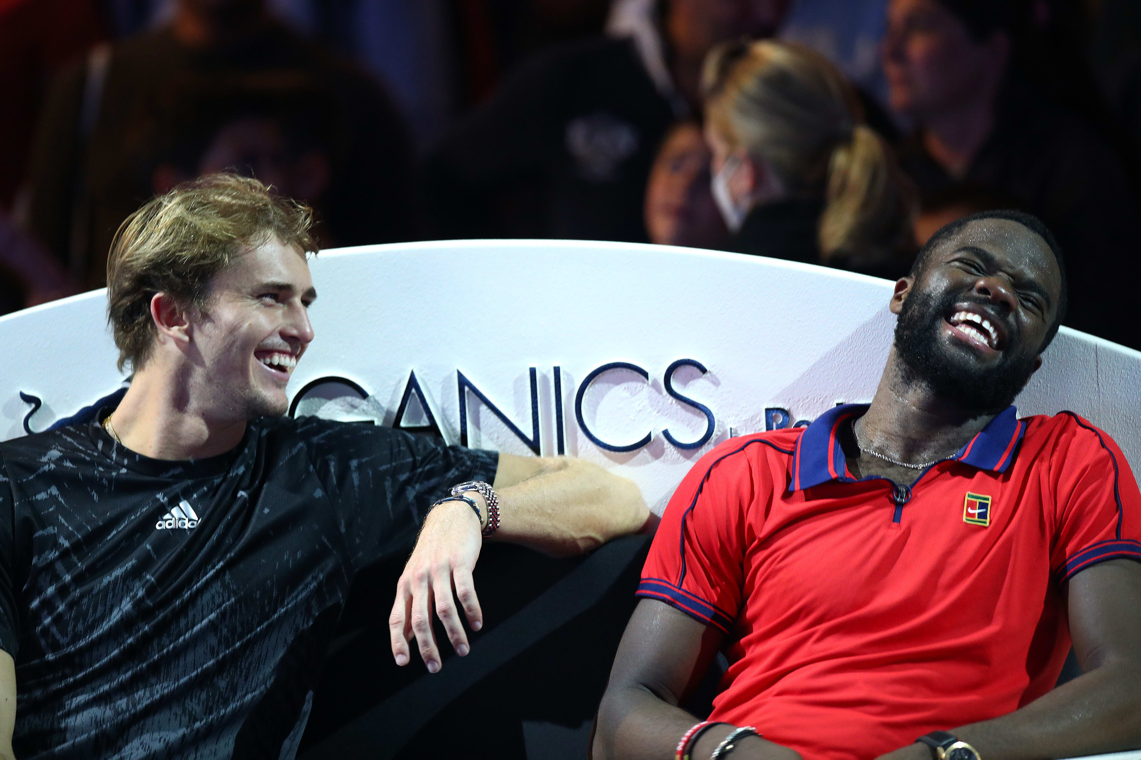 סשה זברב טניסאי גרמני עם פרנסיס טיאפו טניסאי אמריקאי