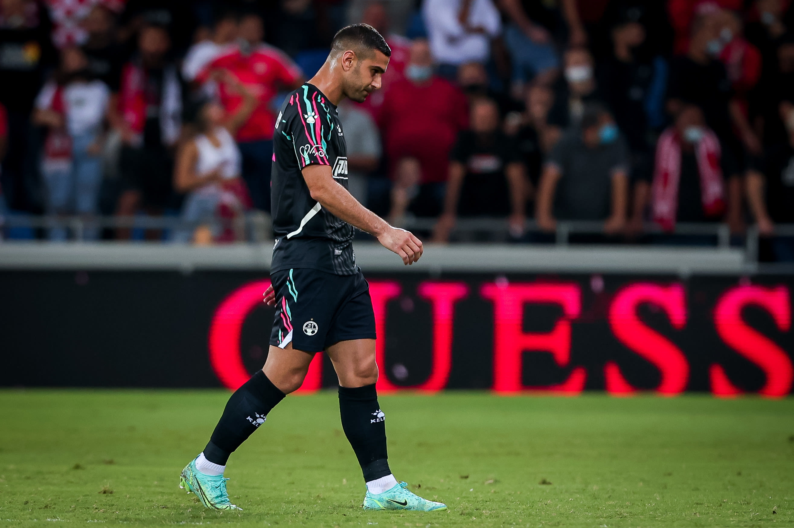 רועי גורדנה שחקן הפועל באר שבע לאחר הרחקתו