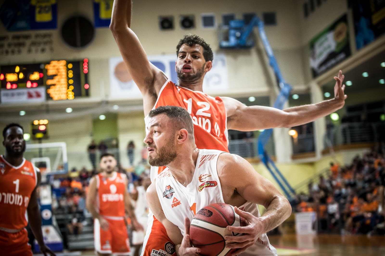 נתנאל ארצי, מכבי ראשון לציון מול טים סוארס, עירוני נס ציונה