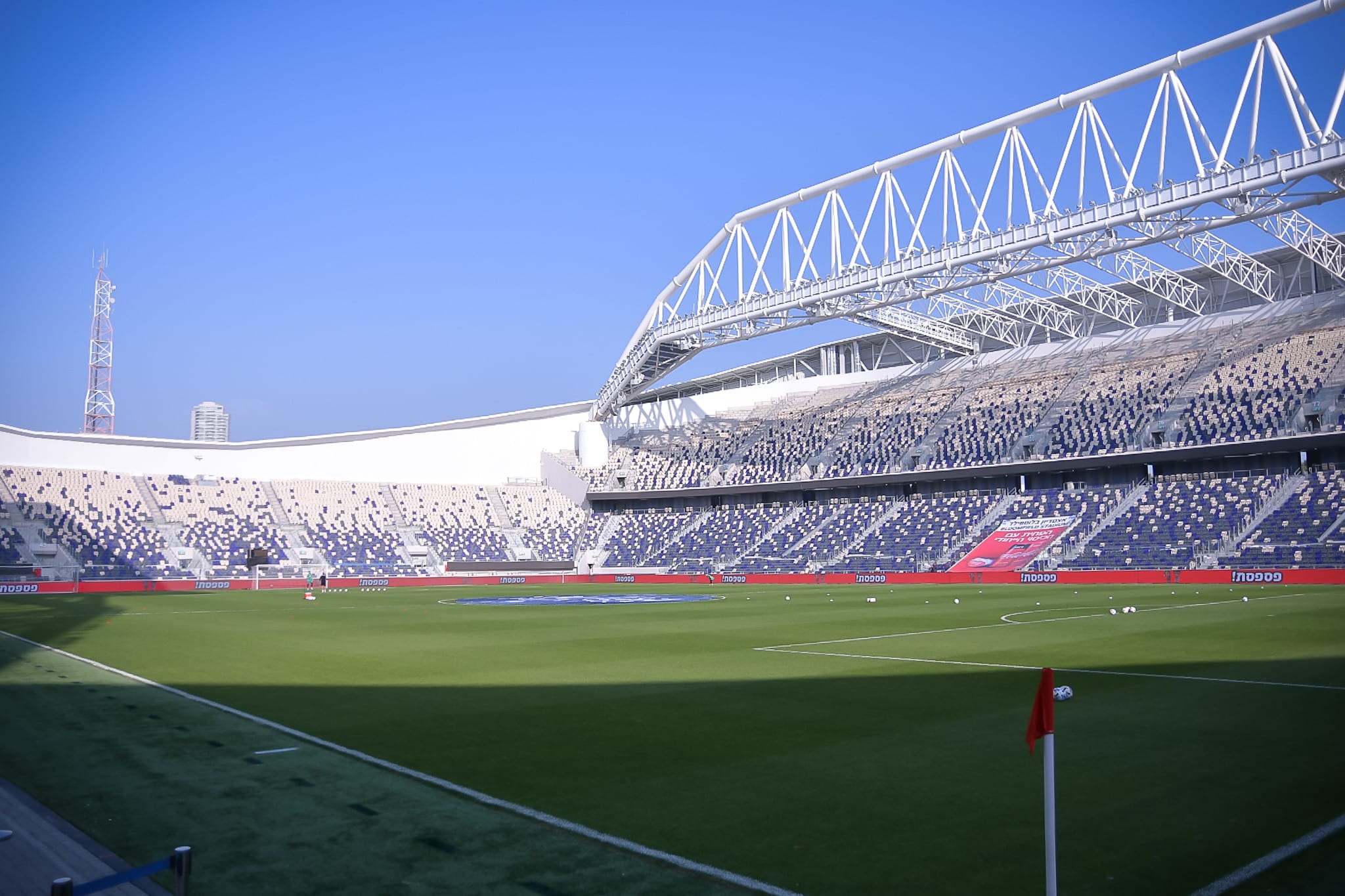 אצטדיון בלומפילד