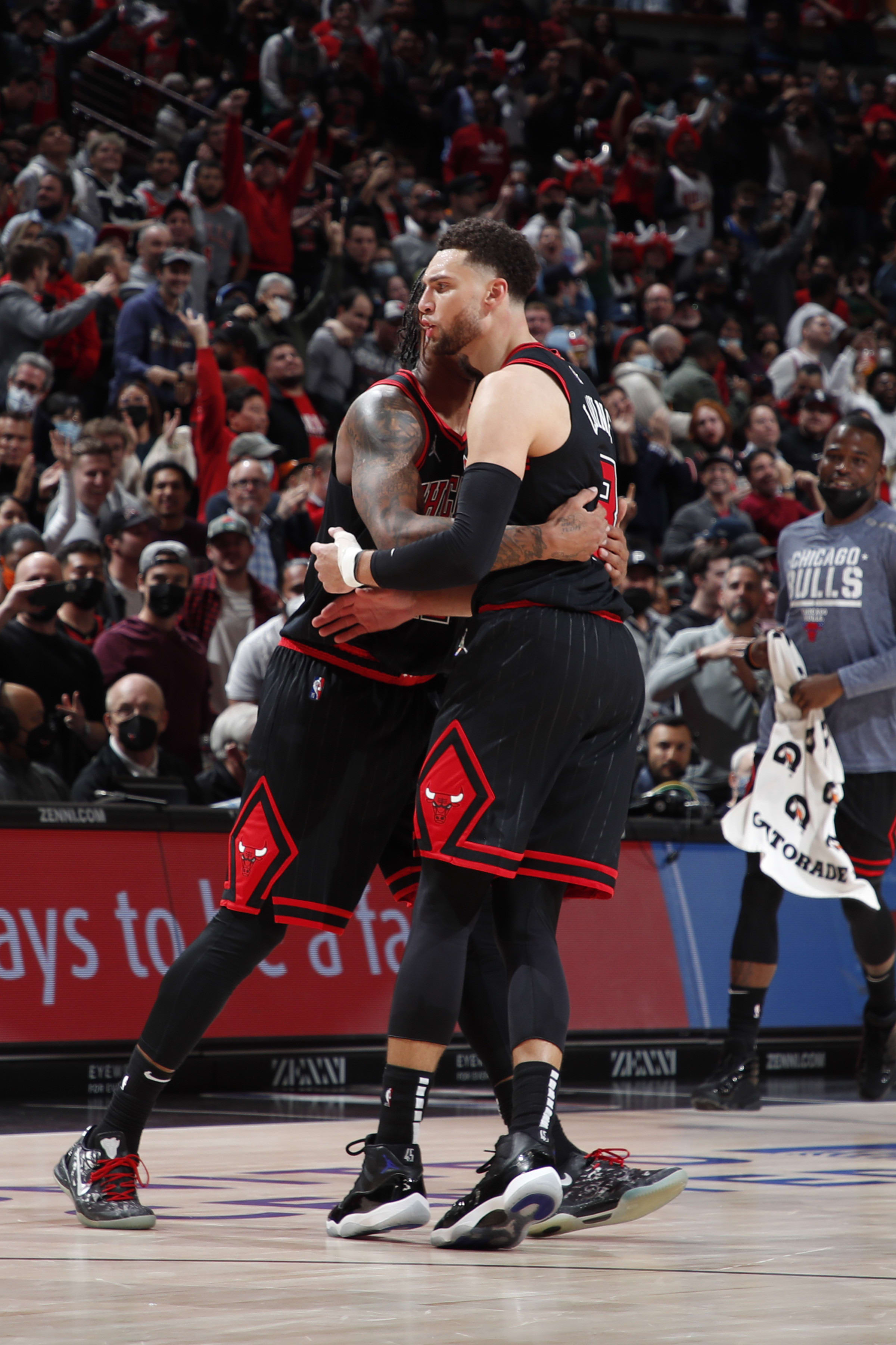 שחקן שיקגו בולס זאק לאבין