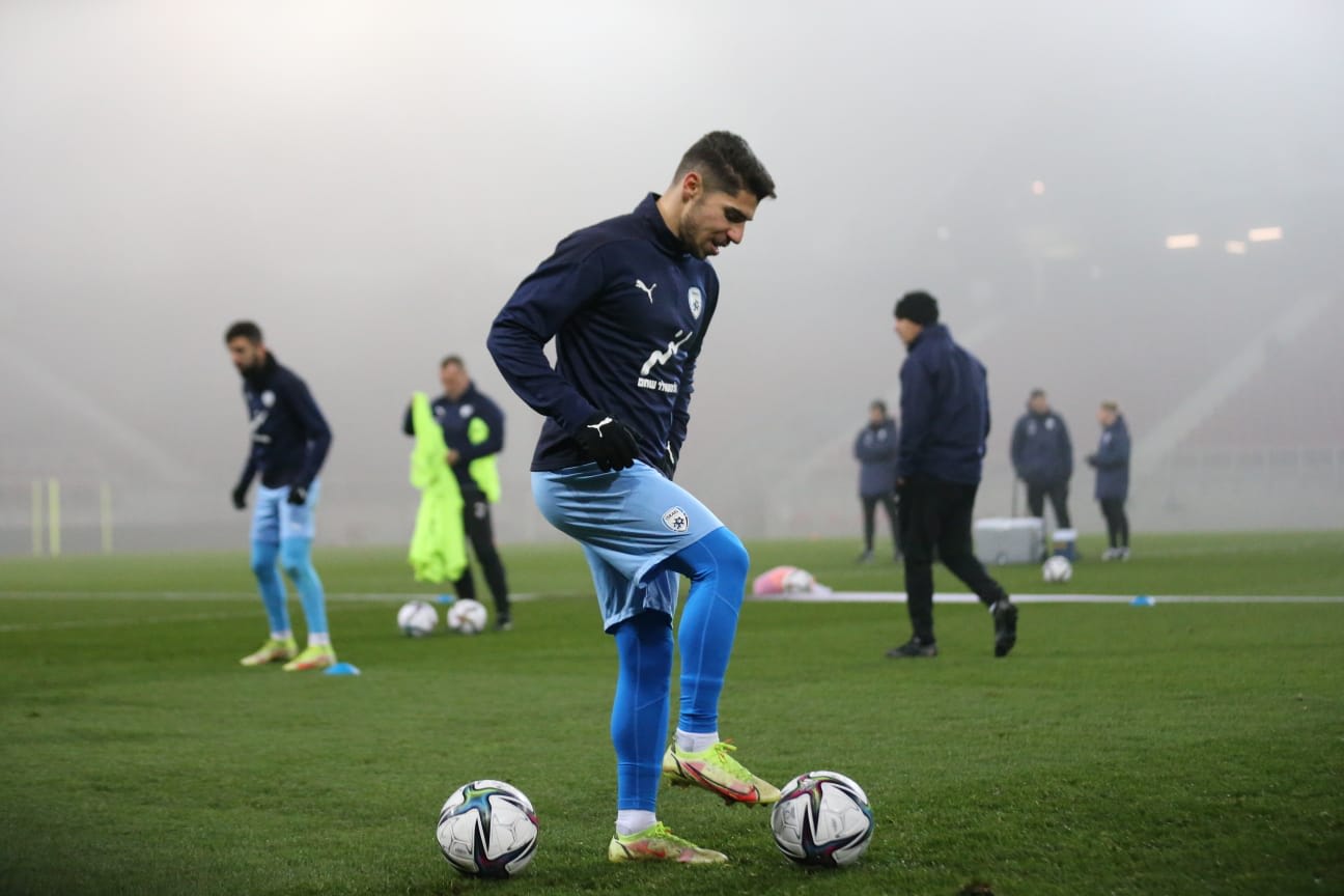 מנור סולומון באימון נבחרת ישראל באוסטריה