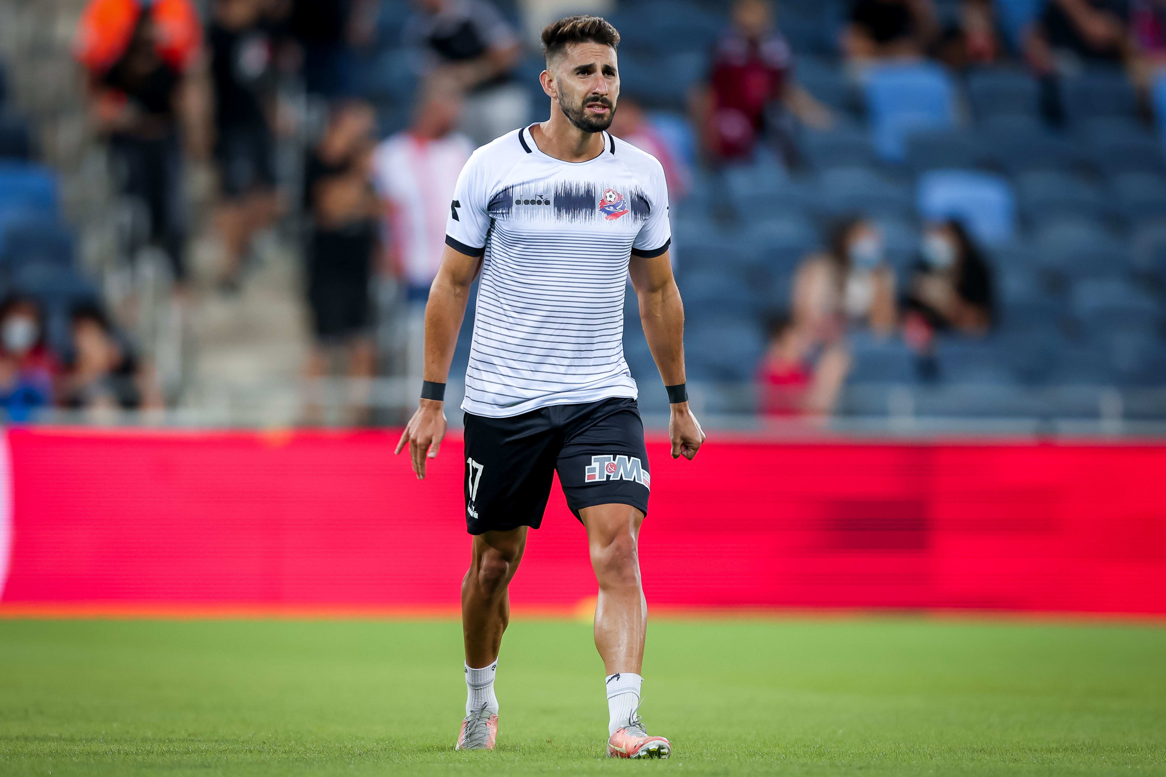 אלון תורג'מן שחקן הפועל חיפה בחימום