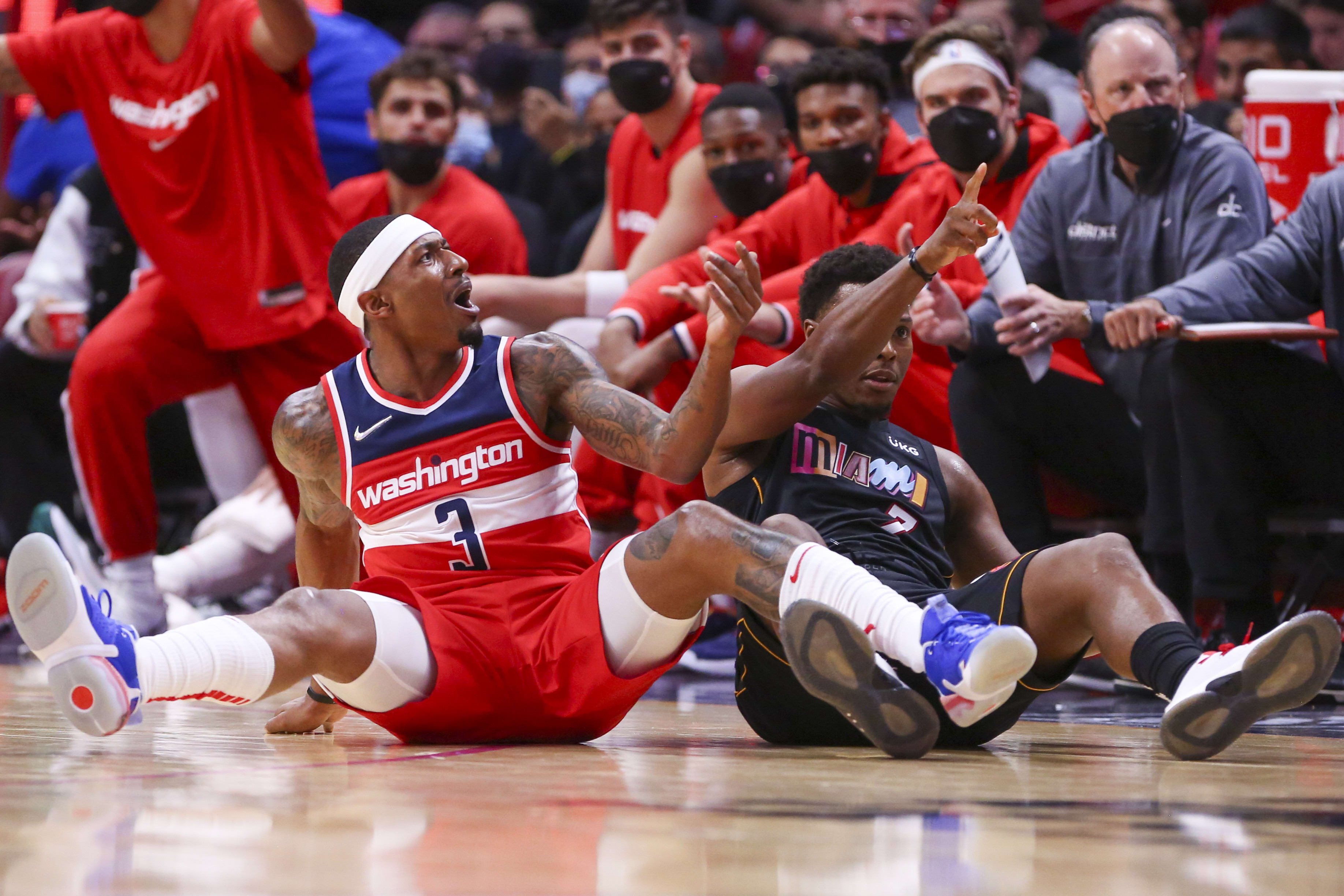 בראדלי ביל, וושינגטון וויזארדס, מול קייל לאורי, מיאמי היט