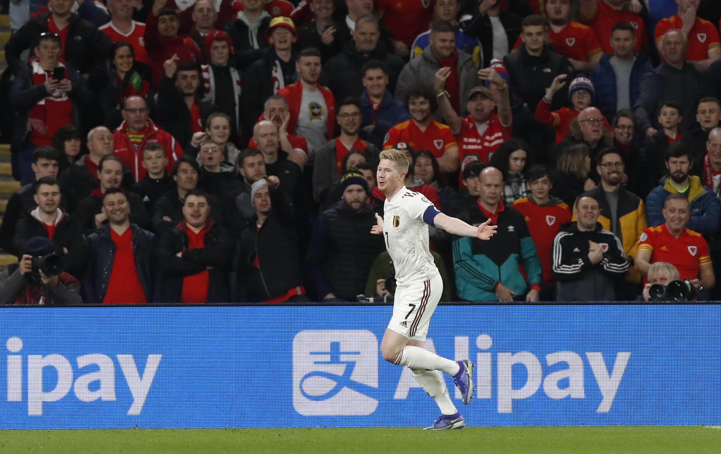 שחקן נבחרת בלגיה קווין דה בראונה