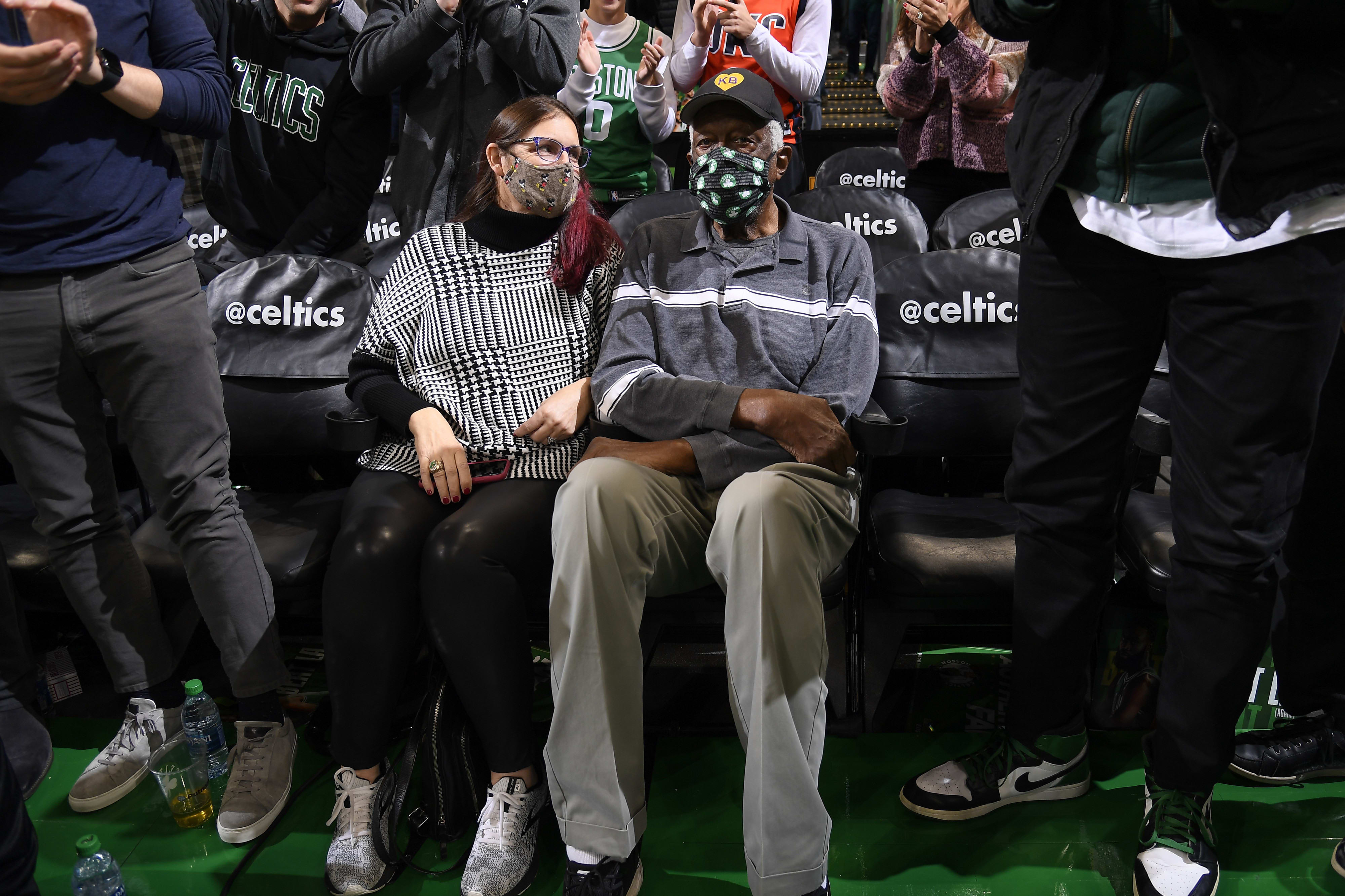 ביל ראסל כדורסלן עבר אמריקאי