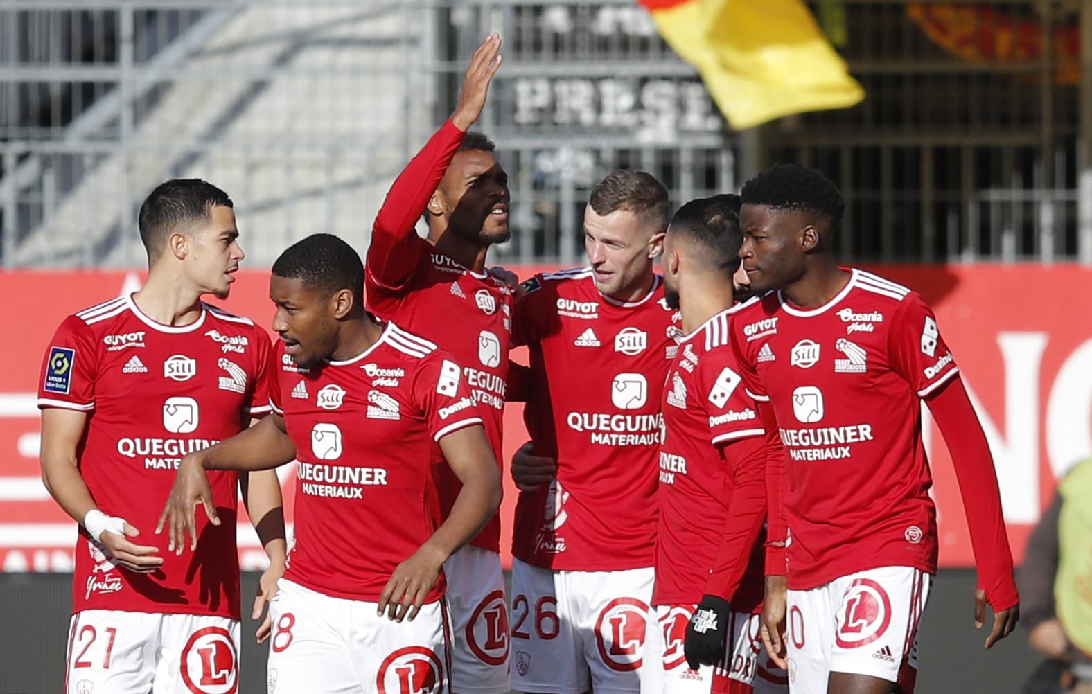 שחקני ברסט חוגגים