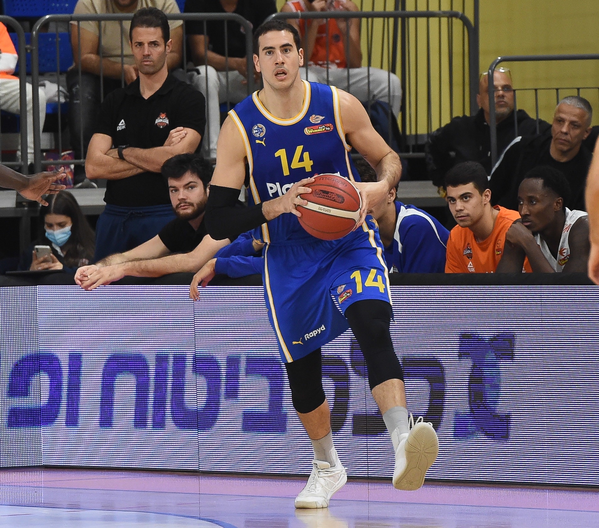 עוז בלייזר שחקן מכבי תל אביב