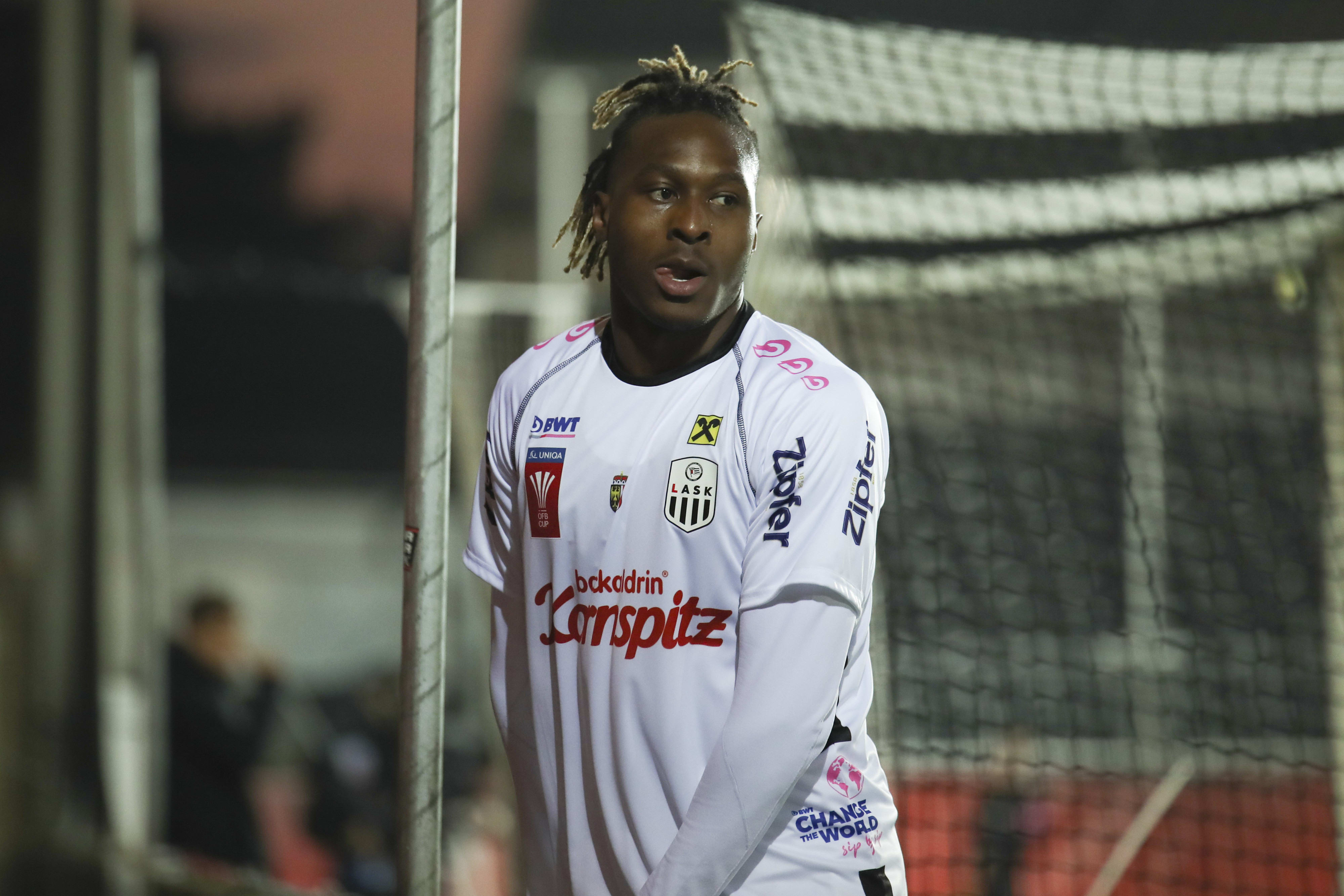 שחקן לאסק לינץ מאמודו קראמוקו