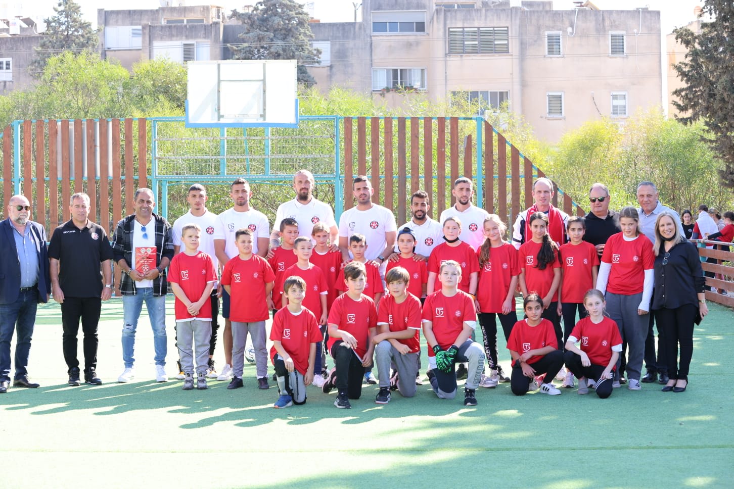 שחקני הפועל נוף הגליל בפעילות קהילתית