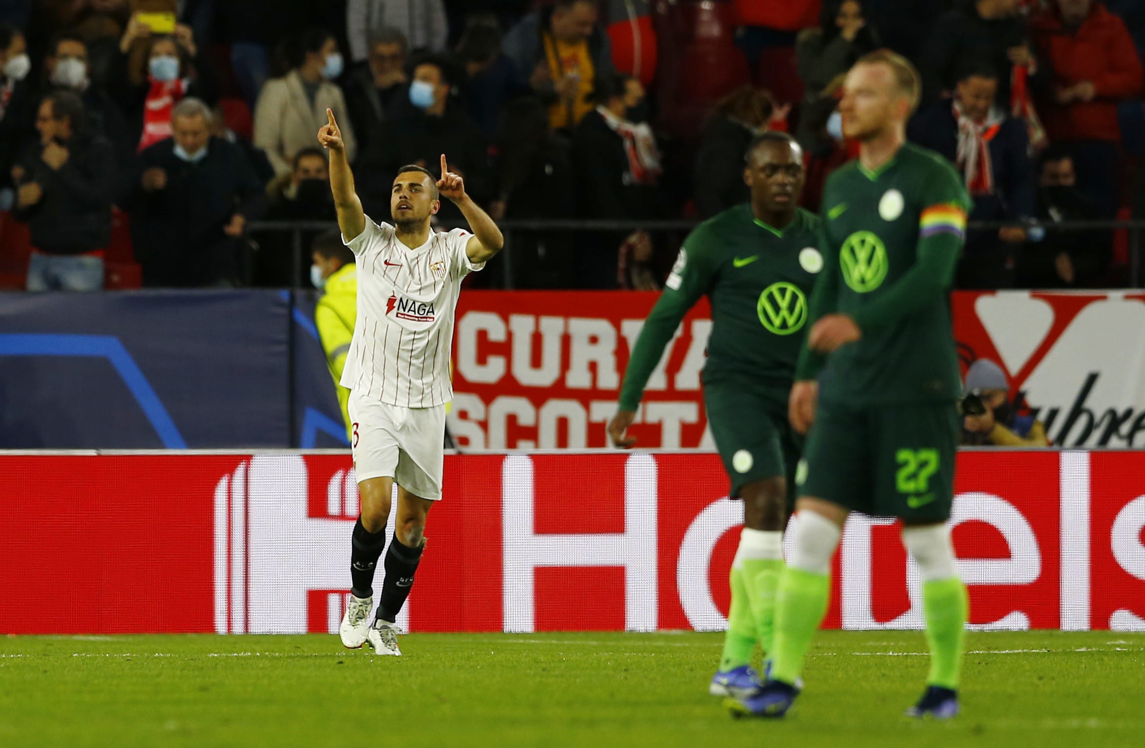 ז'ואן ז'ורדן שחקן סביליה חוגג שער