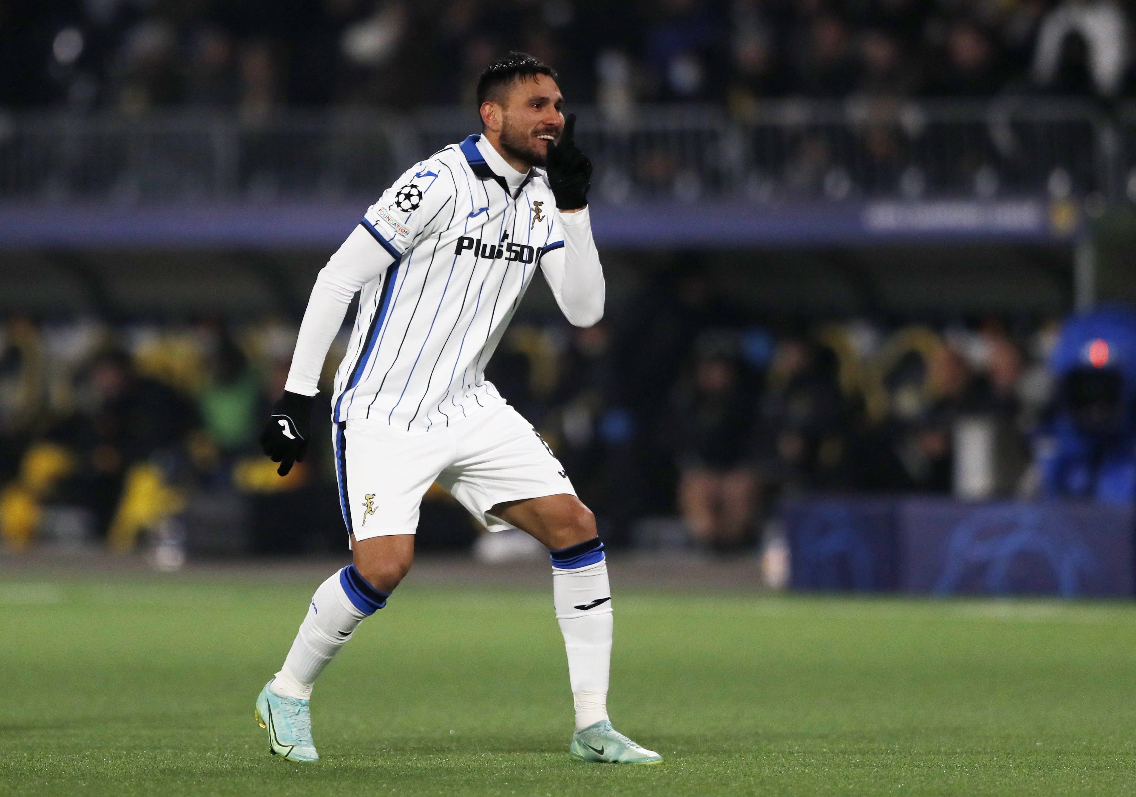 חוסה לואיס פאלומינו שחקן אטאלנטה חוגג שער