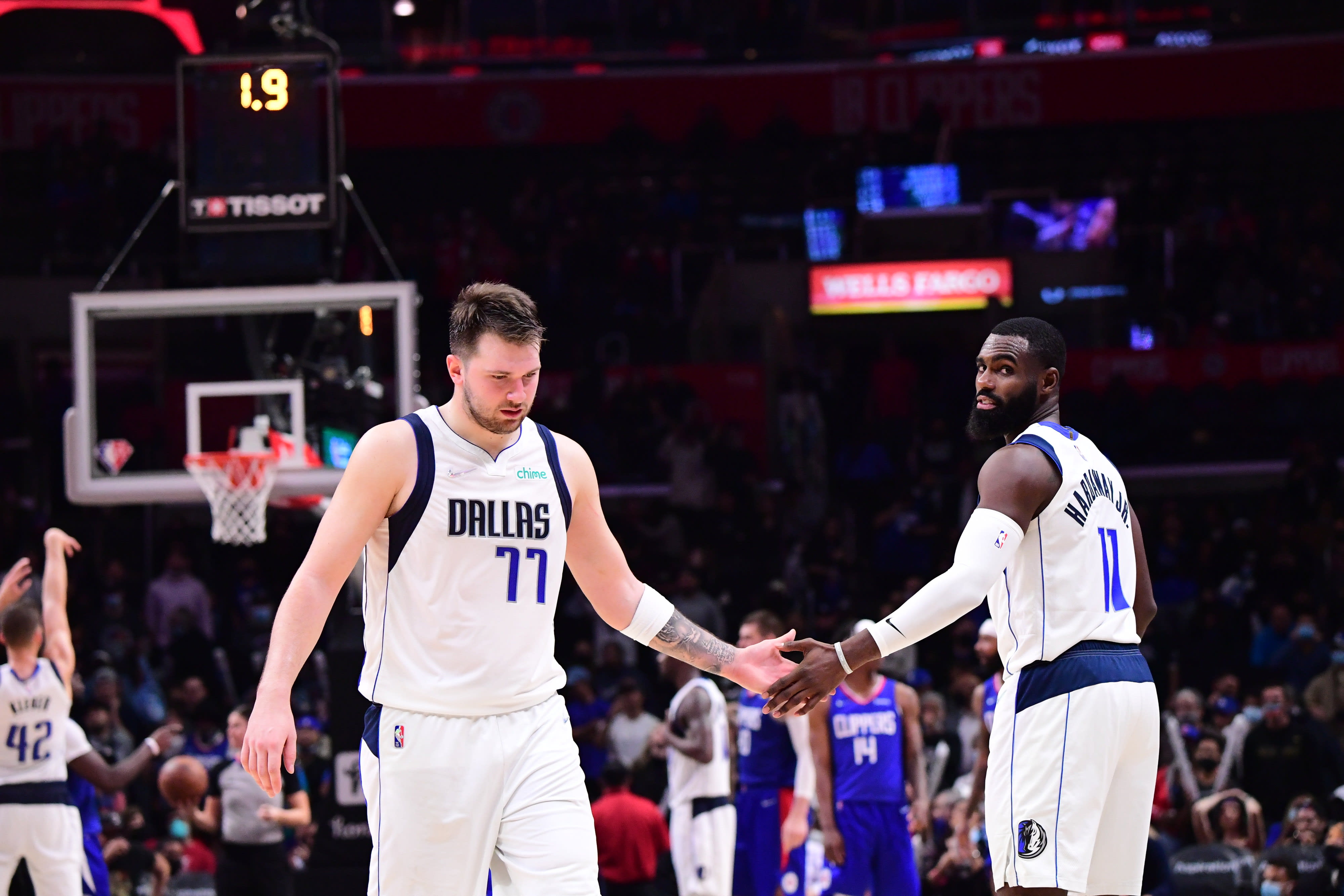 שחקני דאלאס מאבריקס לוקה דונצ'יץ' טים הארדווי ג'וניור