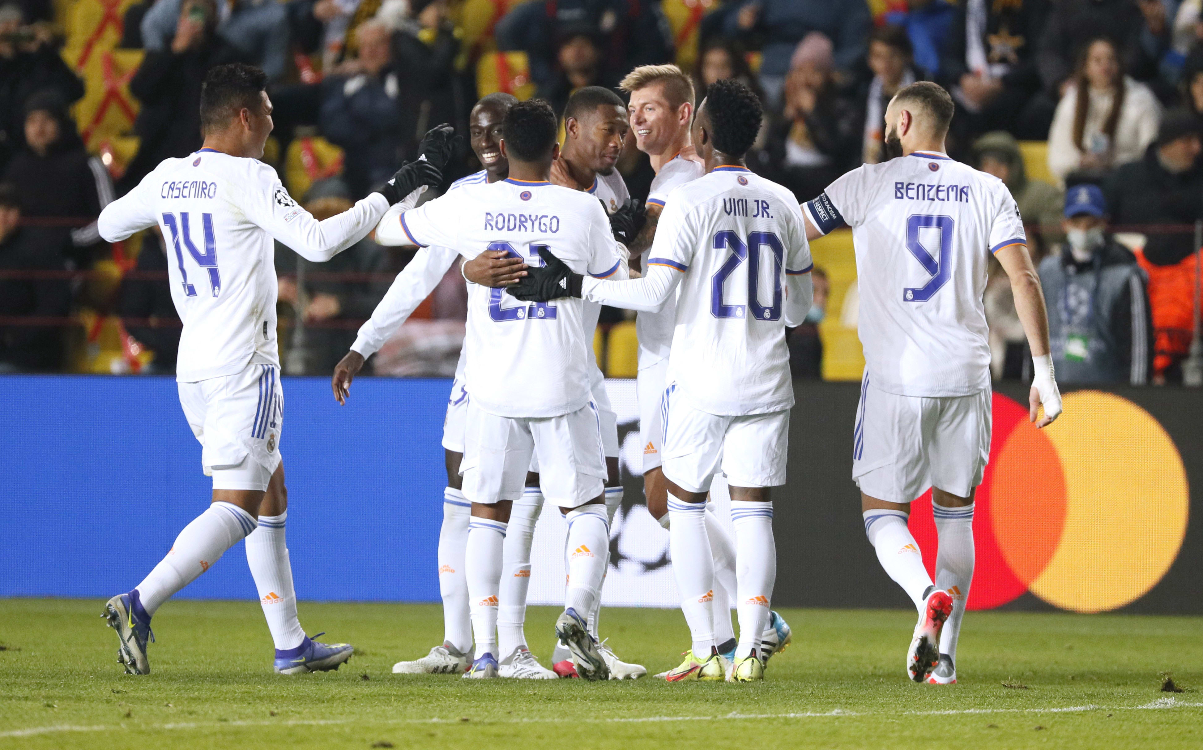 שחקני ריאל מדריד חוגגים עם טוני קרוס